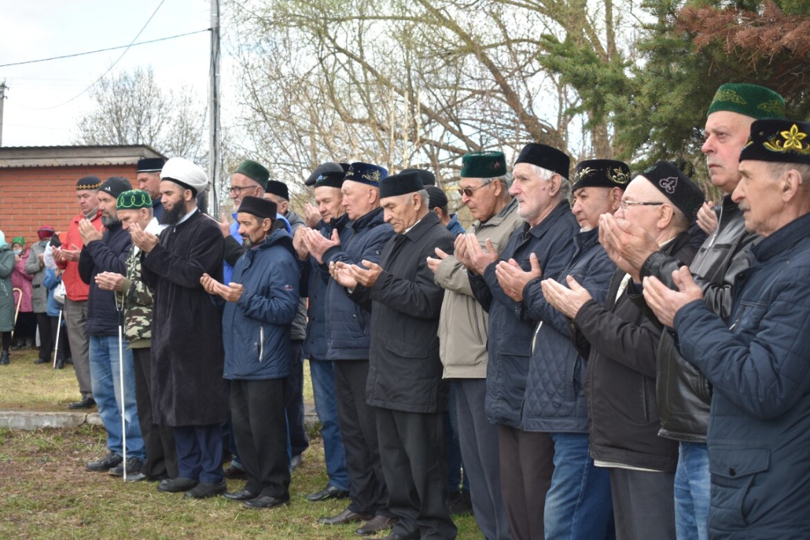 На мечеть «Сафар» в селе Богородское водружен полумесяц