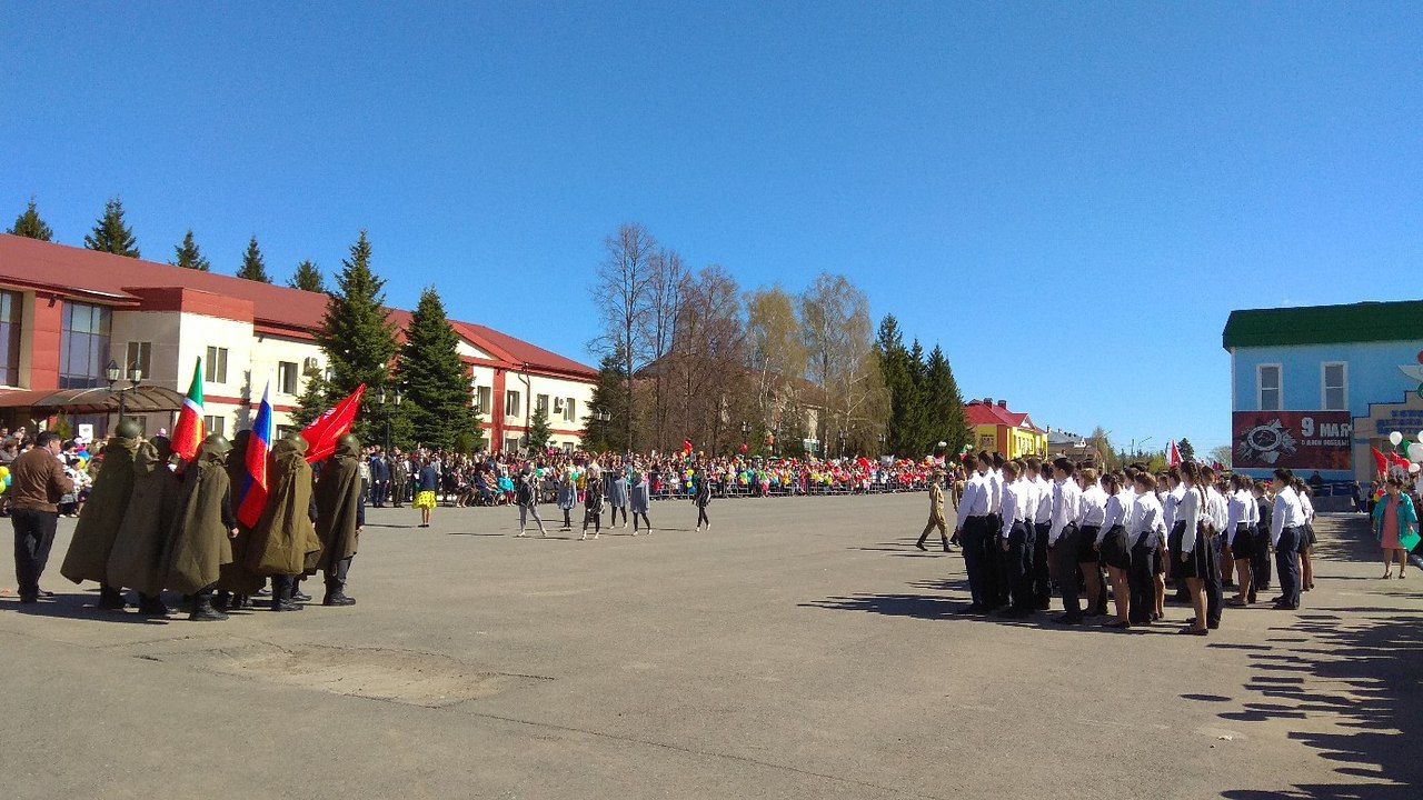 Парад Победы прошел по улицам Пестрецов
