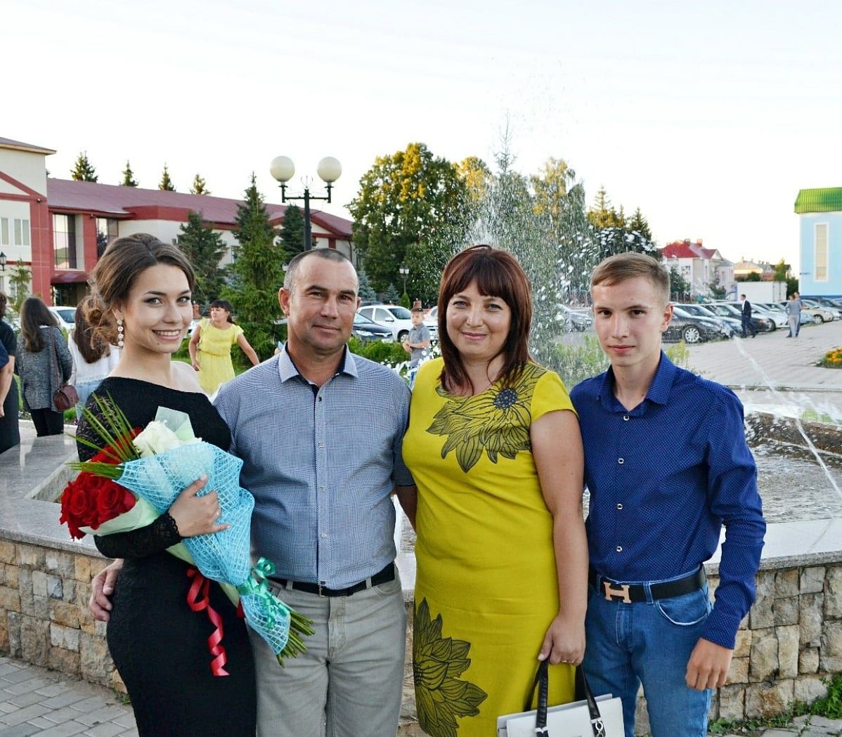 От всей души поздравляем с юбилеем и с днем рождения наших дорогих Валерия Дмитриевича и Наталью Филипповну ФИЛИППОВЫХ.