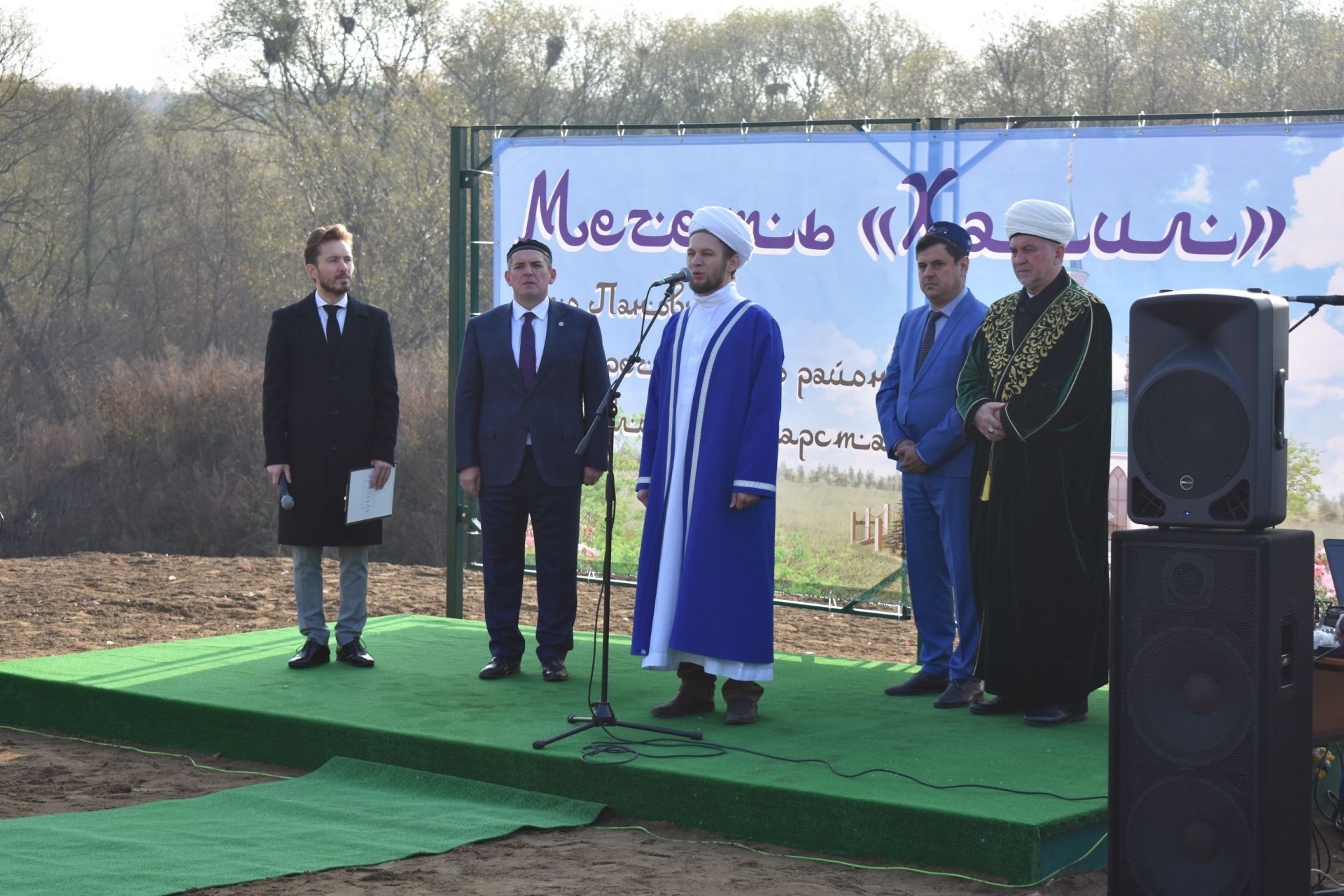 В Пановке заложили капсулу в основание новой мечети