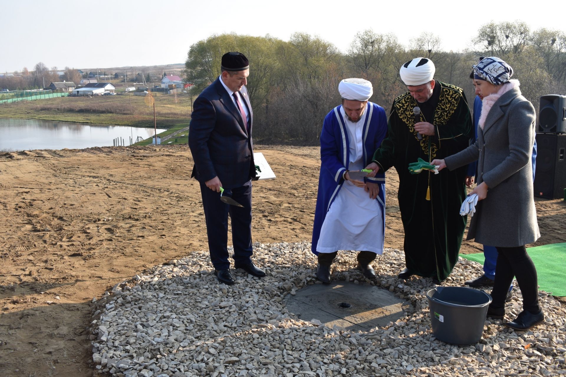 В Пановке заложили капсулу в основание новой мечети