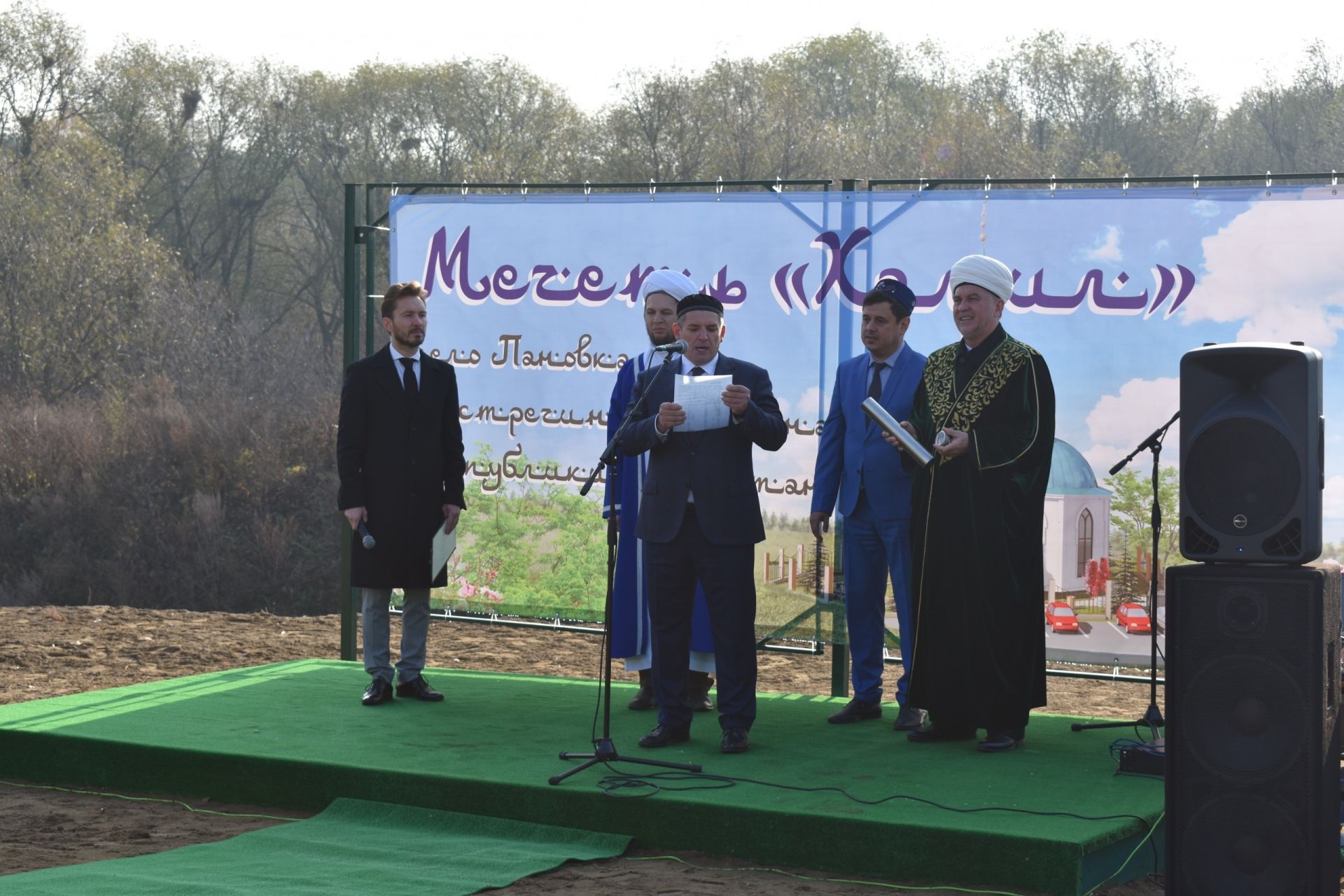 В Пановке заложили капсулу в основание новой мечети