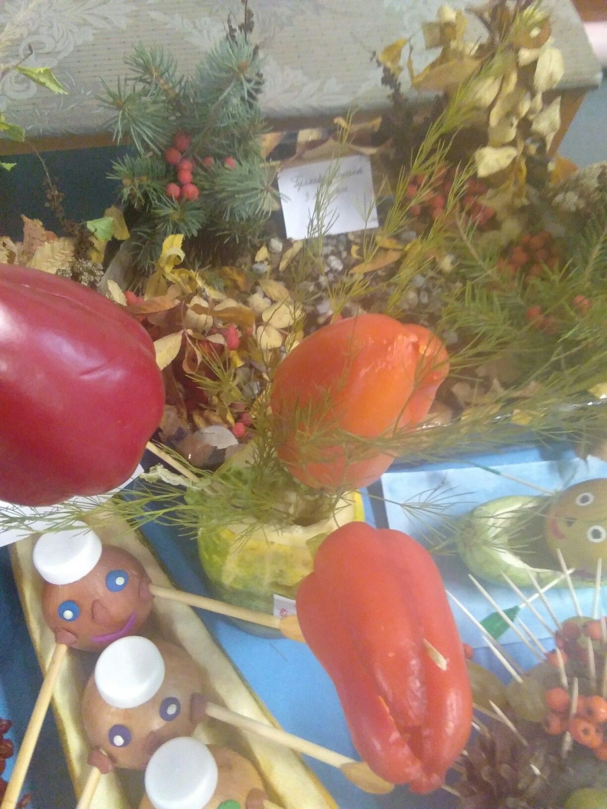 В первой школе Пестречинского района организовали выставку «Славная осень»