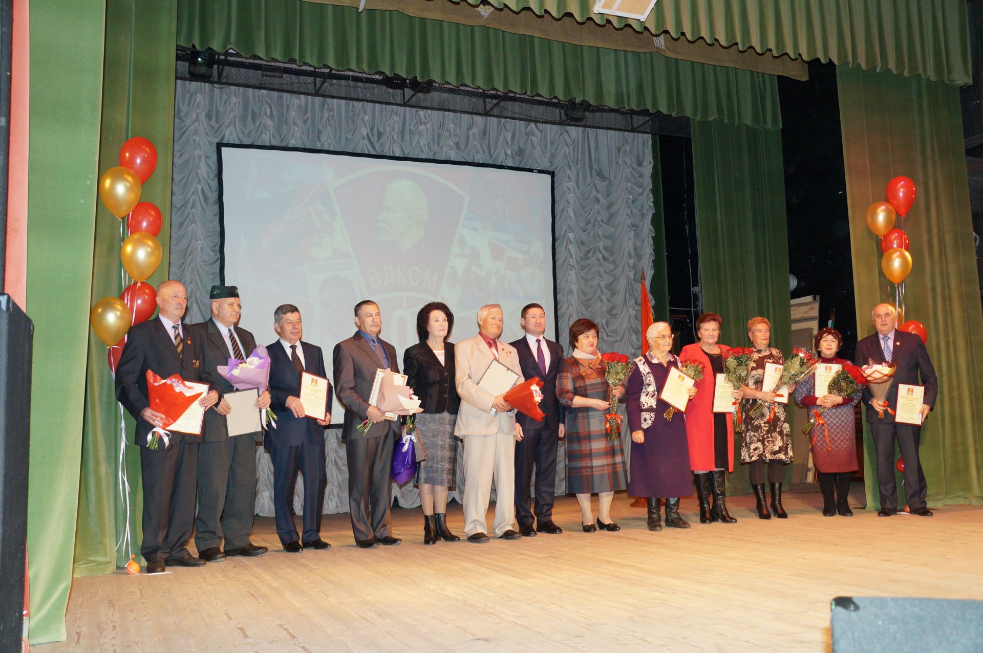 В Пестрецах прошло мероприятие, посвященное 100-летию ВЛКСМ