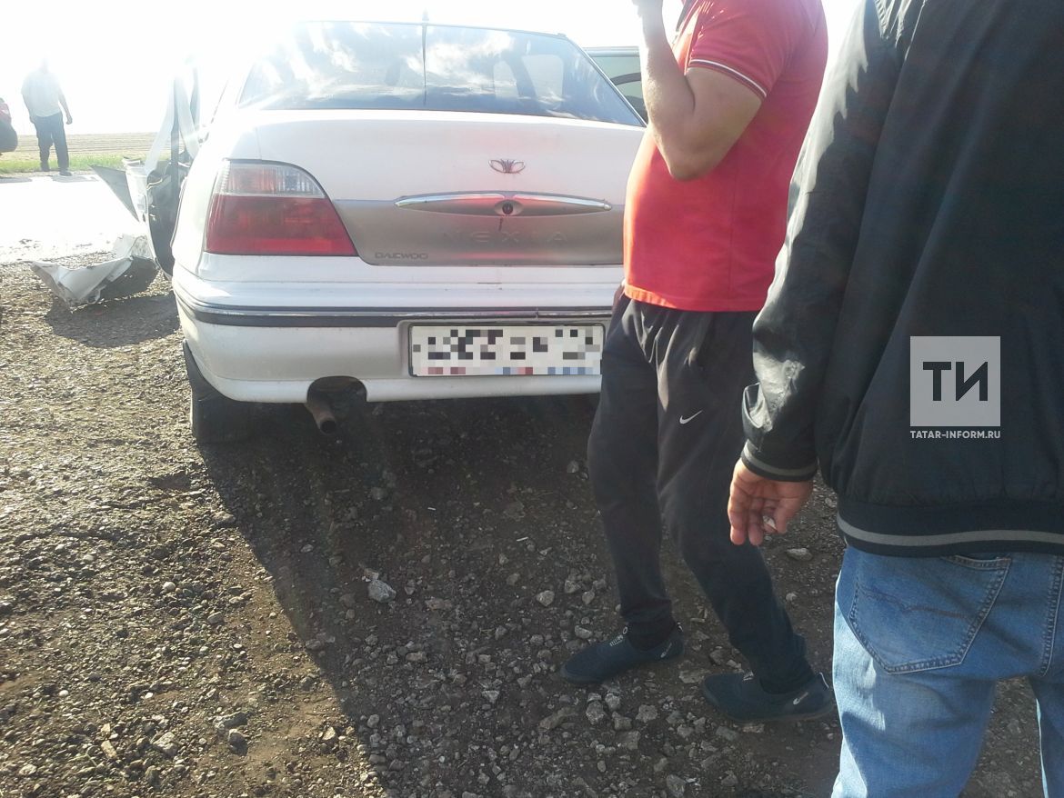 В Татарстане два человека пострадали в аварии с трактором