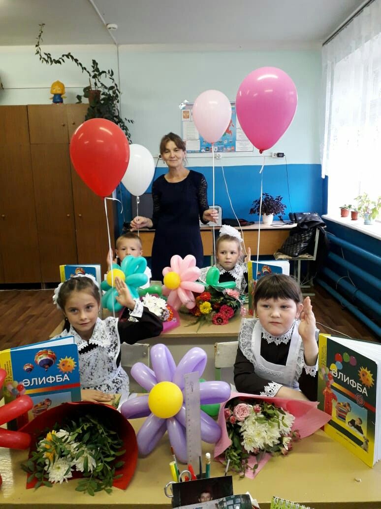 В Кобяковской школе прозвенел сегодня первый звонок