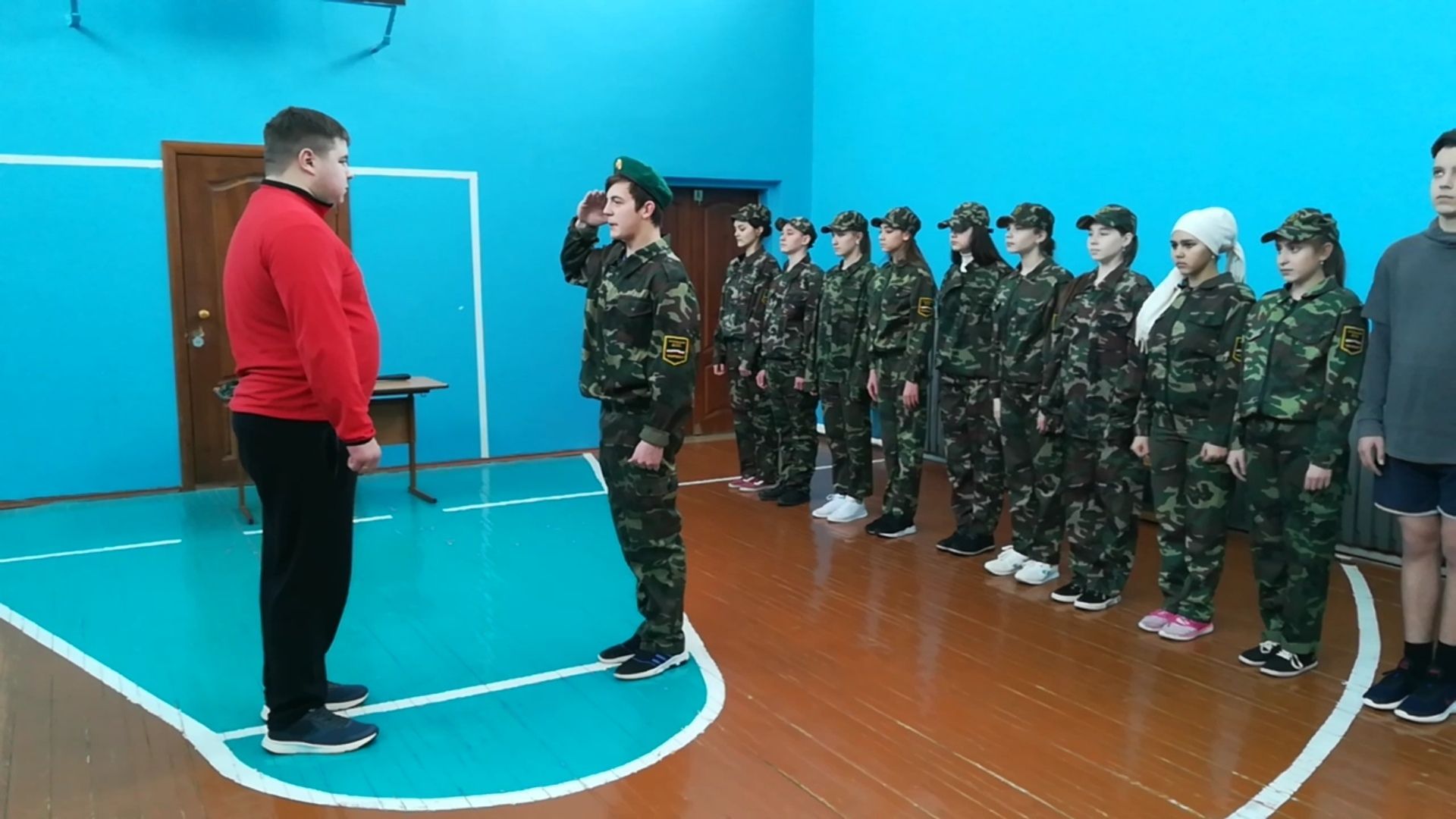 Кощаковские школьники учатся метать гранаты