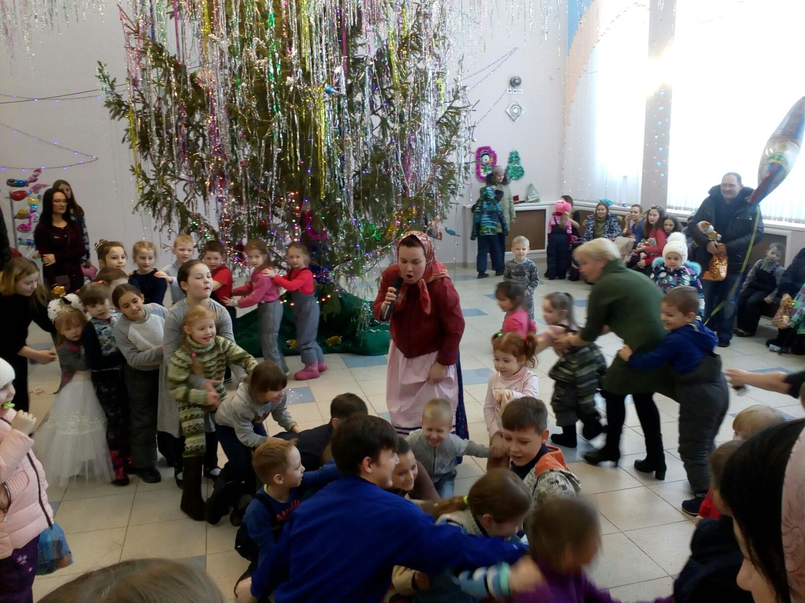 Юные кощаковцы донесли до зрителей главную мысль Рождества 