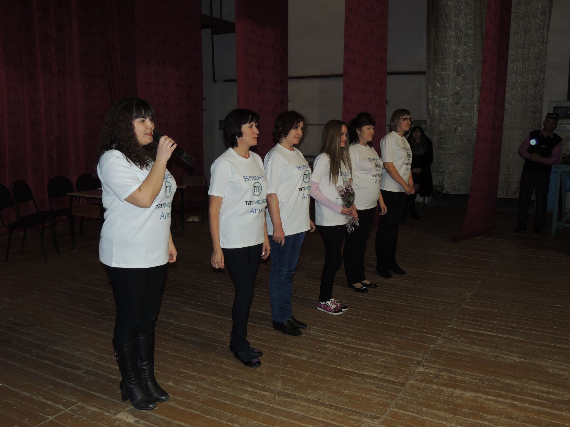2013 год: в Шалях встретились две команды на конкурсе «А ну-ка девушки!»