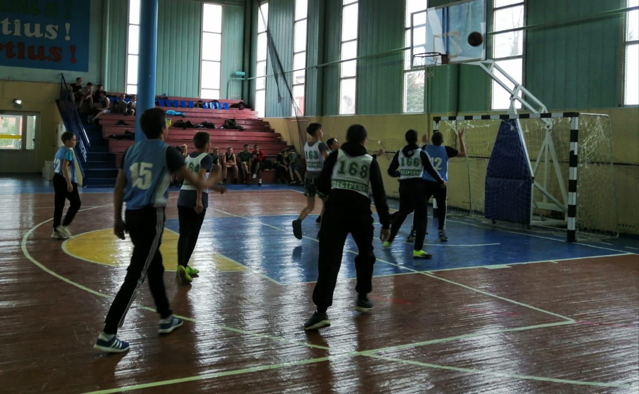 В спортивном комплексе Пестрецов состоялось первенство района по баскетболу «Молодежь против коррупции» среди девушек