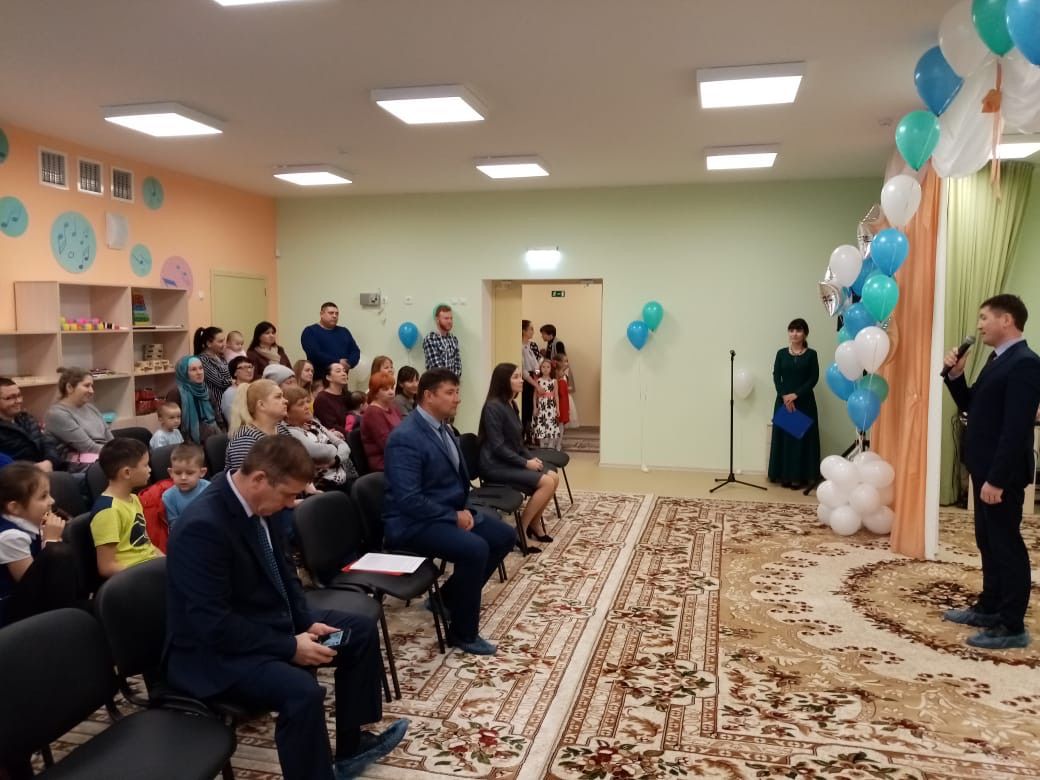 В деревне Куюки в ЖК «Светлый» прошло торжественное открытие детского сада «Золотая рыбка» на 220 мест