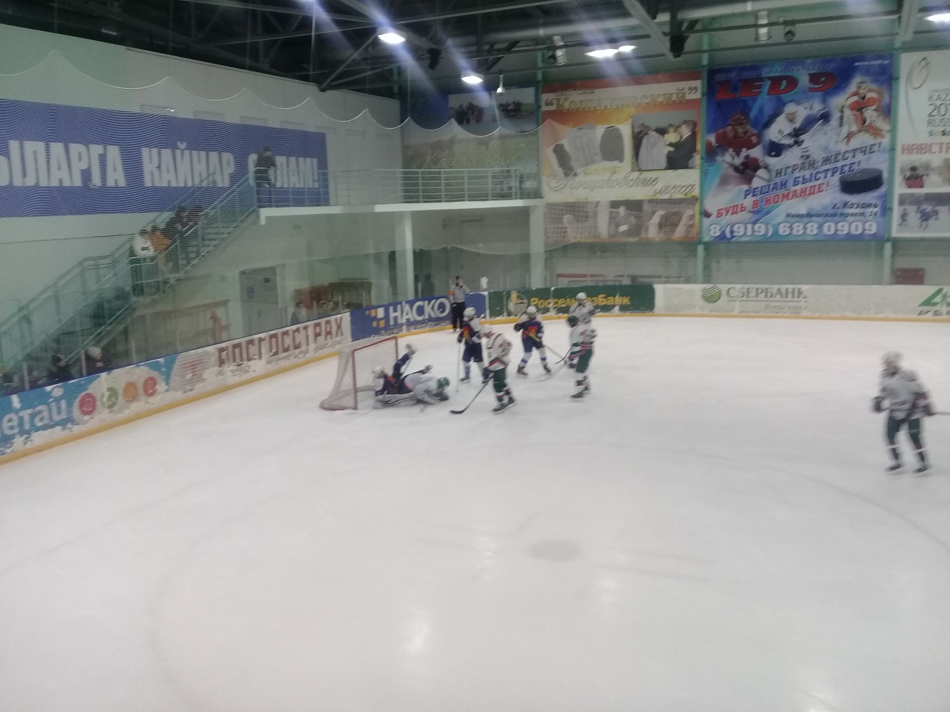 Известные  хоккеисты-ветераны республики сыграли  на льду Пестречинского ледового дворца