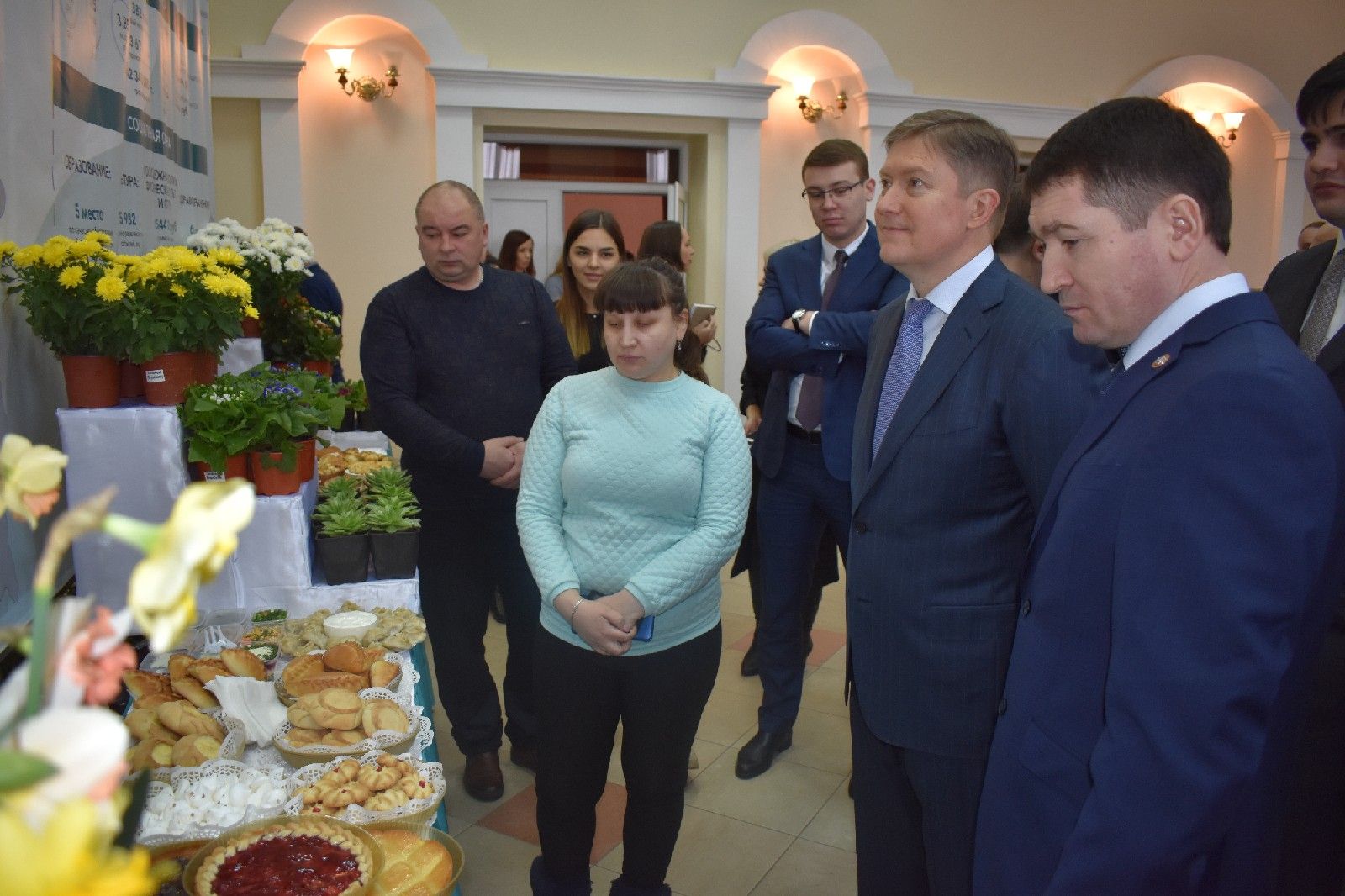 Рөстәм Нигъмәтуллин Питрәч районында яңа амбулаторияне, терлек сую цехын бәяләде һәм җирле эшмәкәрләрне тыңлады