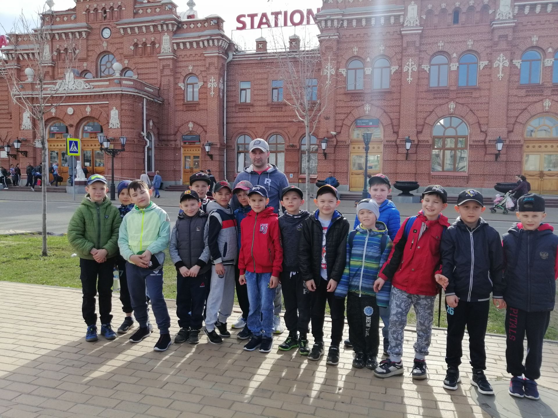 Команда юных хоккеистов находится на турнире в Москве