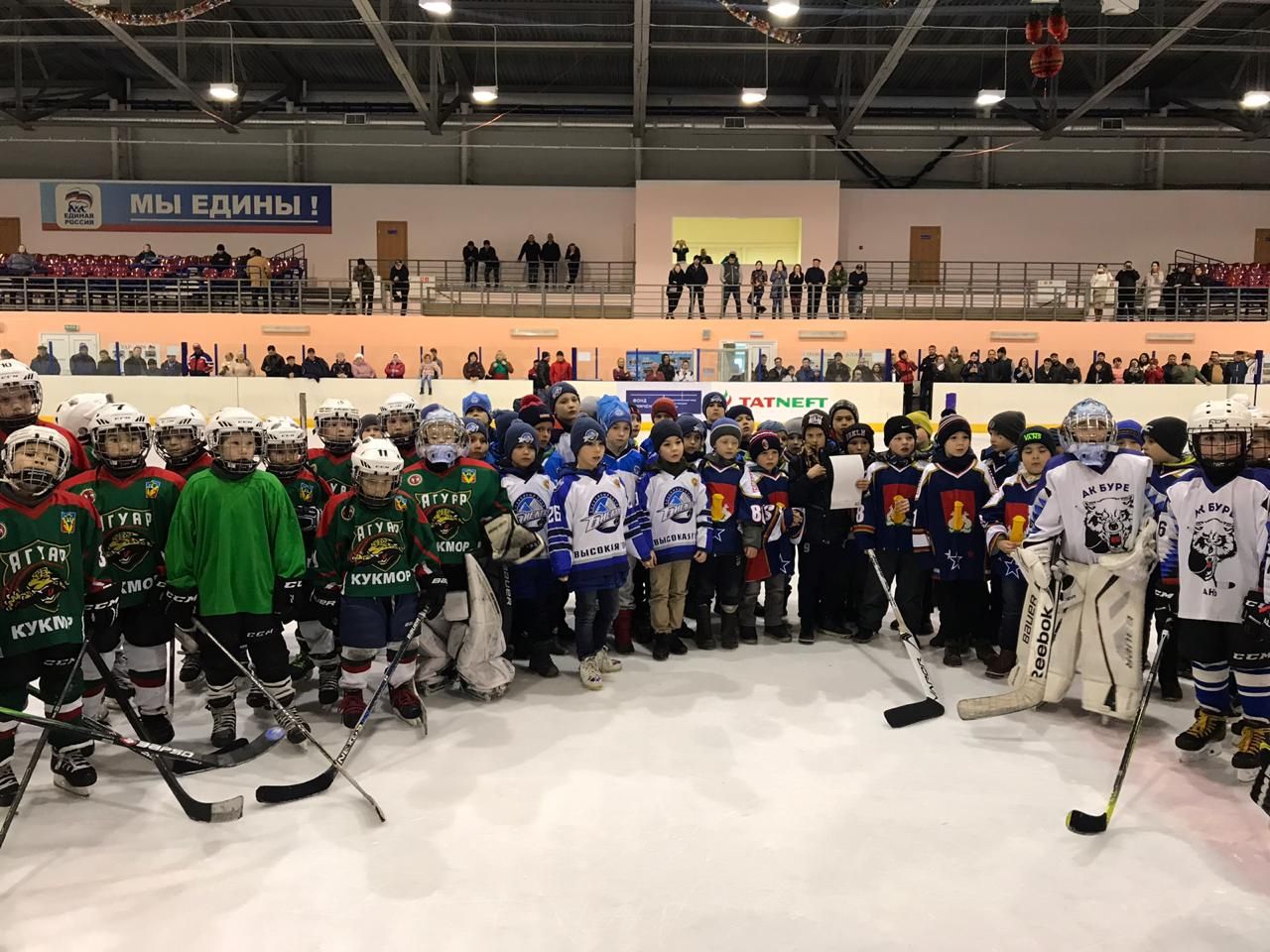 Пестречинцы приняли участие в турнире по хоккею в Кукморском районе