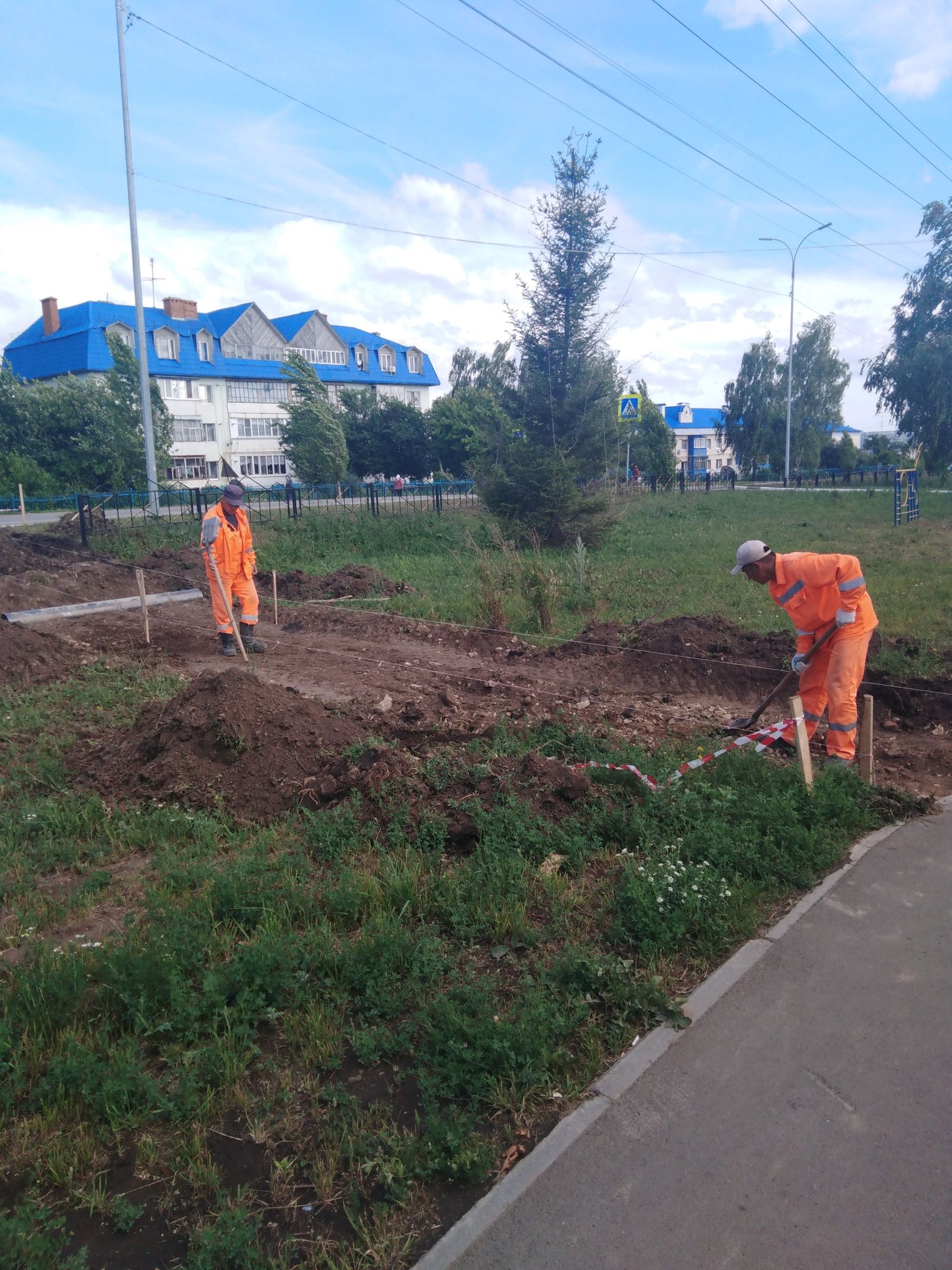 В Пестрецах ведется благоустройство перекрестка у автостанции