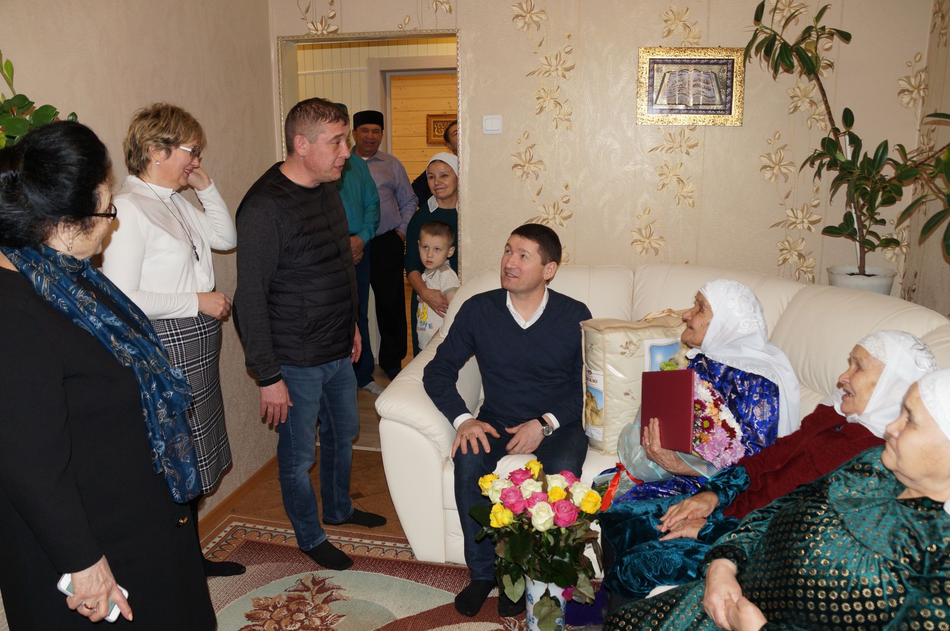 Жительница села Шали Фатыйма Шарипова отметила свой 90-летний юбилей