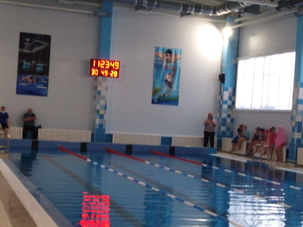В районном бассейне "Сула" состоялись зачетные соревнования