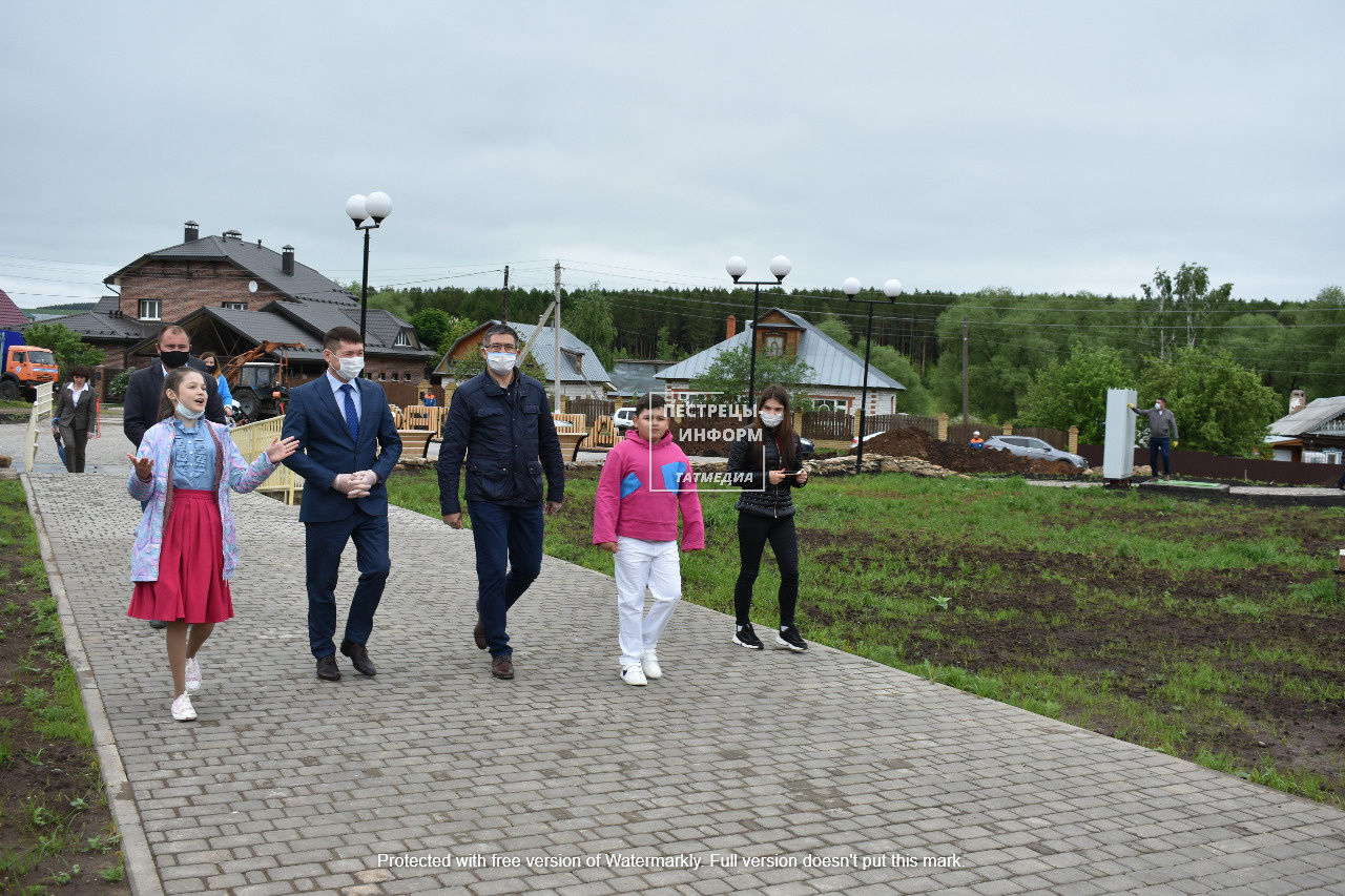 В Ленино-Кокушкино состоялось открытие парка "Детство"