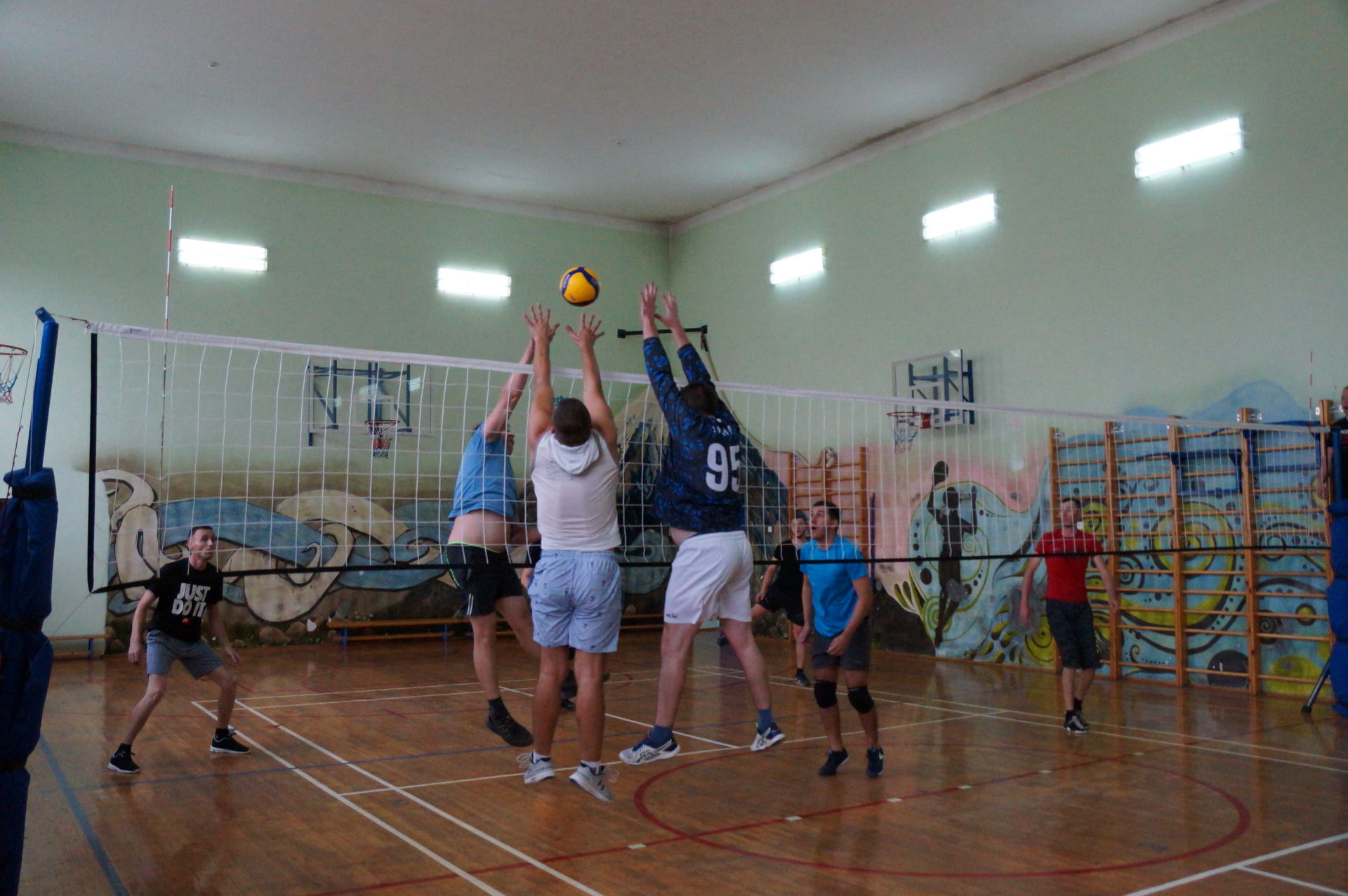 Стартовало первенство района по волейболу среди сельской молодежи