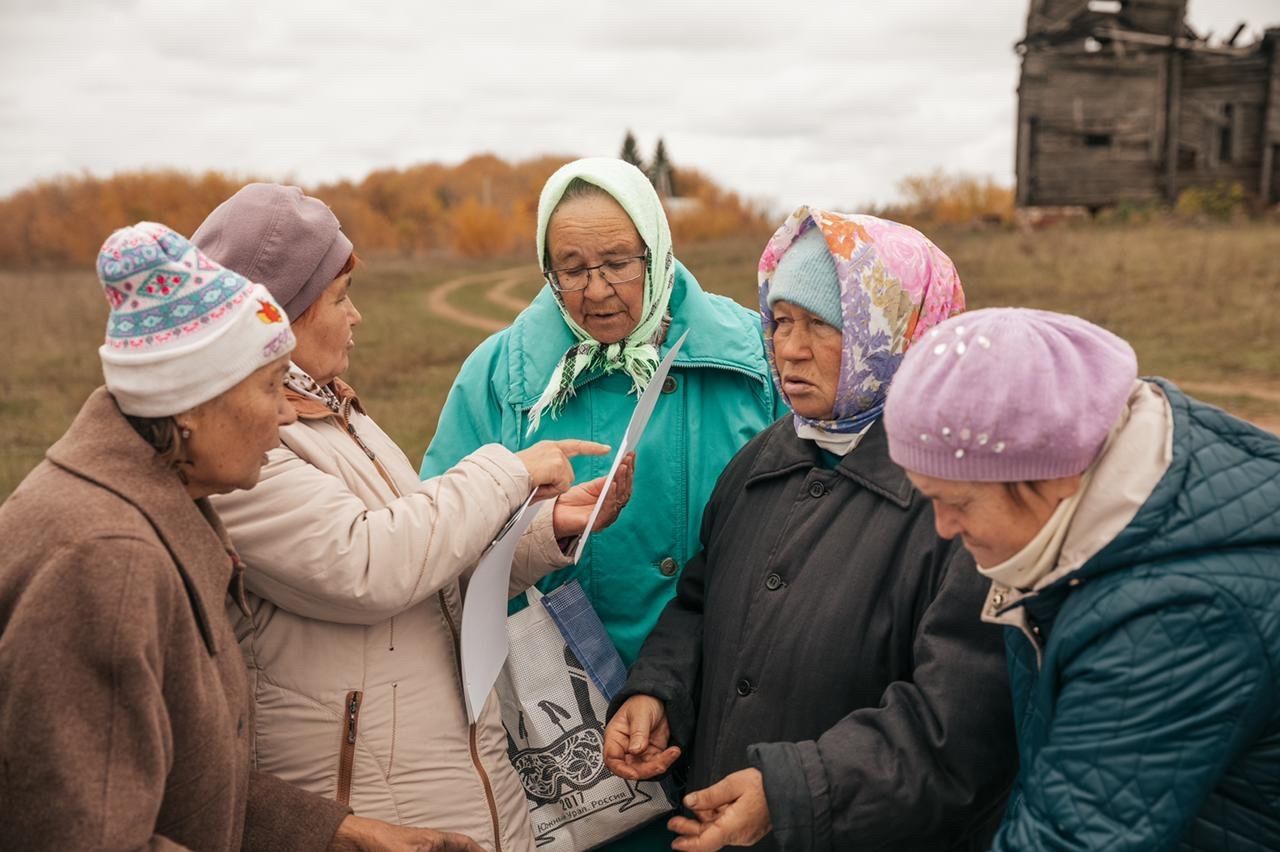 В Люткино отпраздновали завершение благоустройства местного кладбища