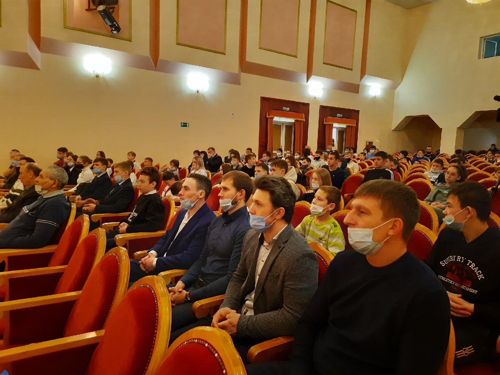 Питрәчтә Олимпия чемпионнарын каршы алдылар.