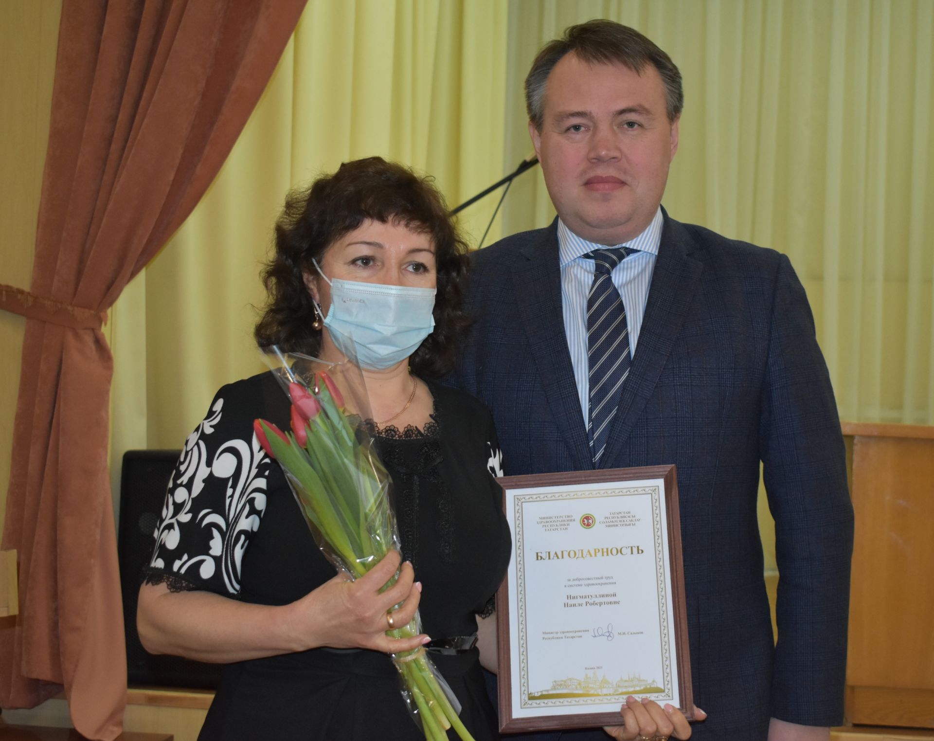 Пестречинским медикам вручили почетные награды