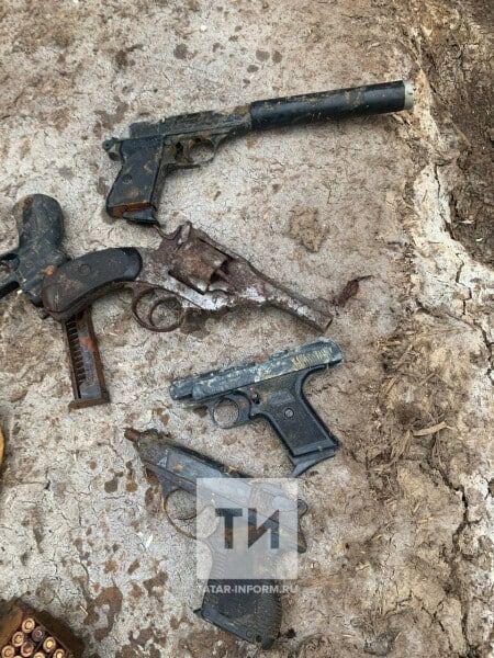 На одной из ферм Пестречинского района полицейские изъяли наркотики, оружие и боеприпасы