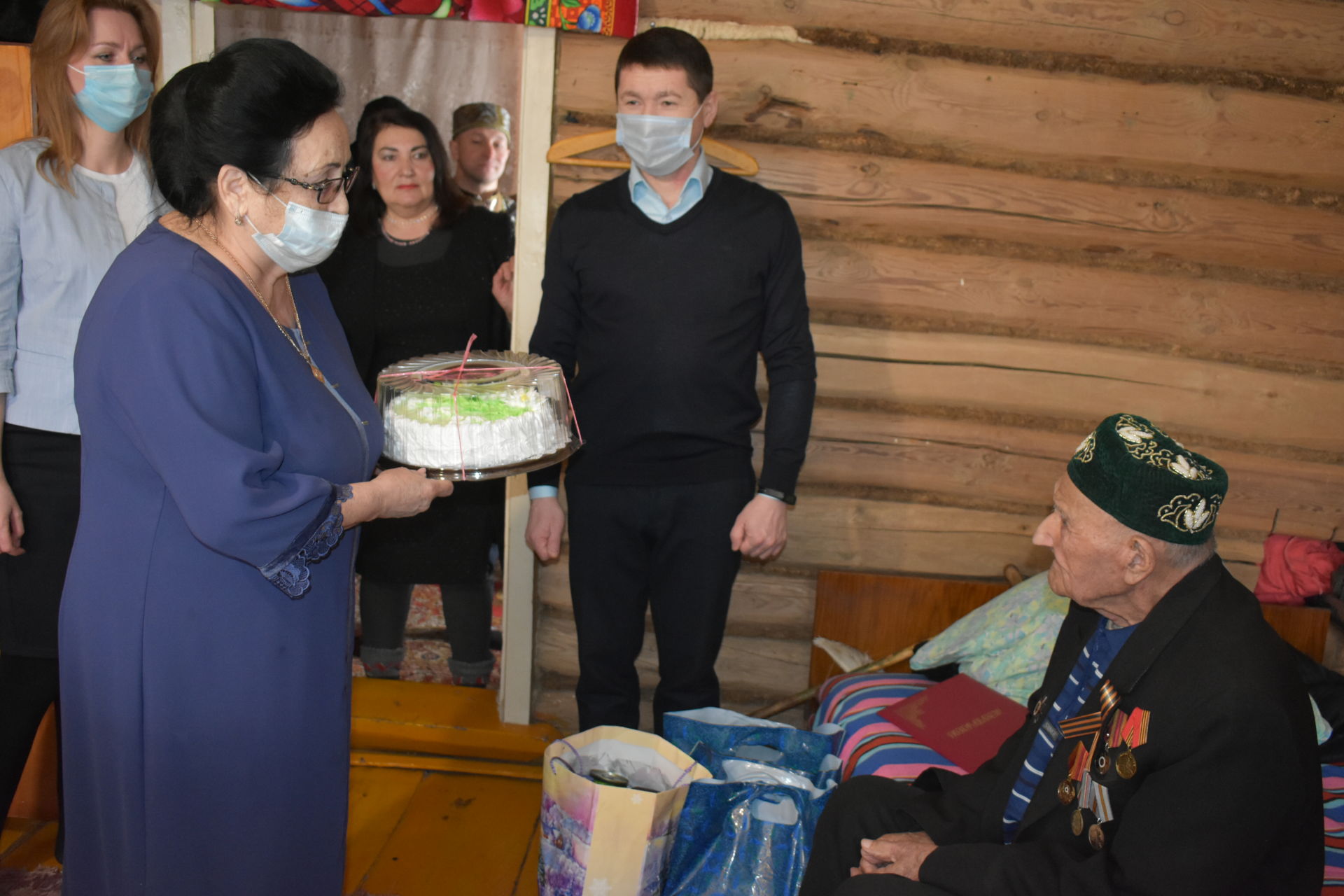 Ветерану войны из села Шали исполнилось 98 лет