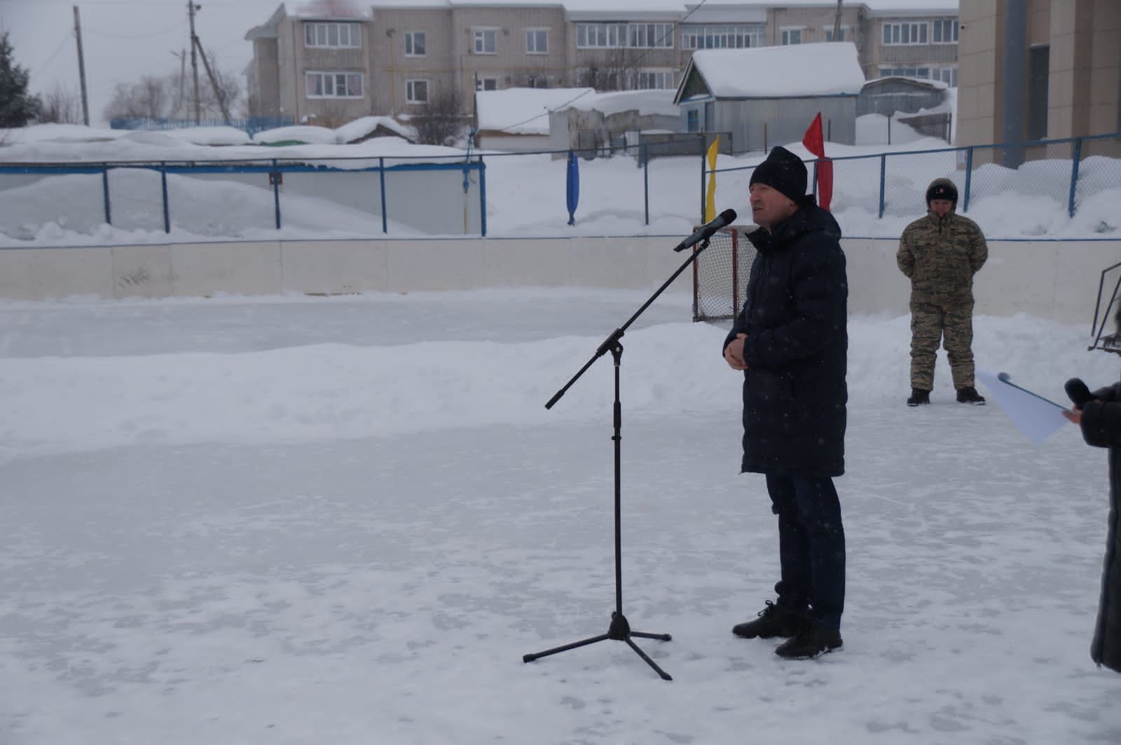В Ленино-Кокушкино прошёл третий открытый турнир по хоккею в валенках