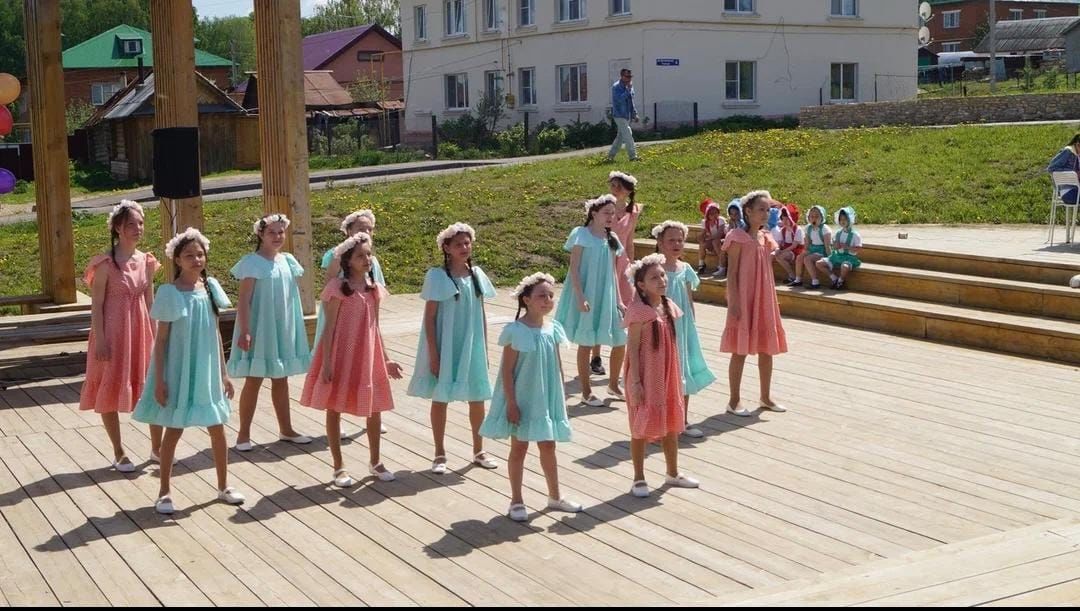 В парке "Детство" села Ленино-Кокушкино прошло праздничное мероприятие