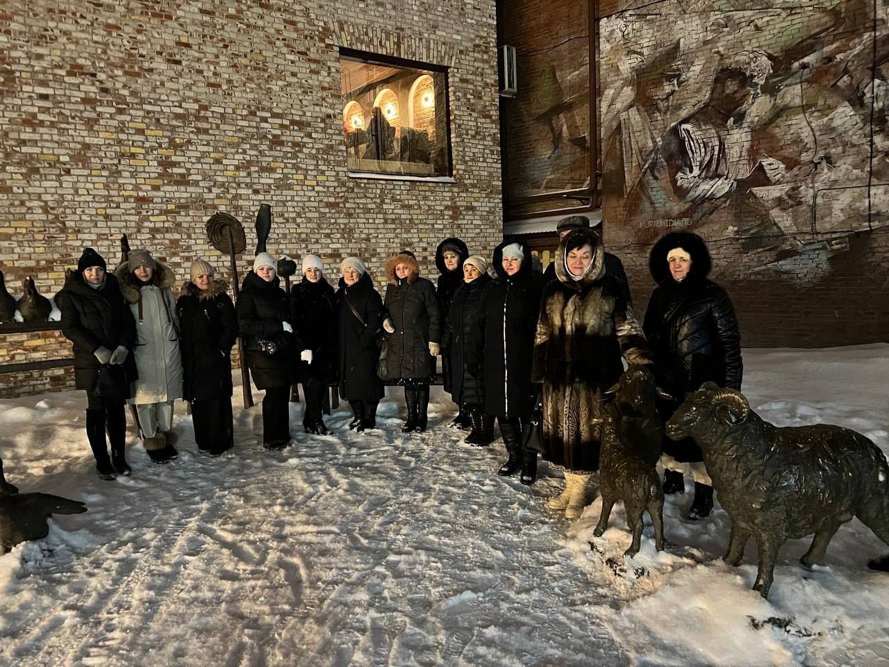 Семьи участников СВО Пестречинского района свозили в театр