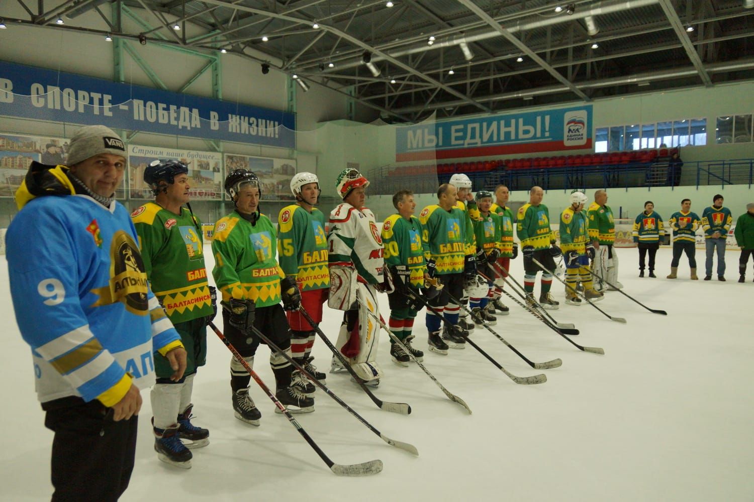 В Пестрецах состоялся хоккейный турнир среди ветеранов