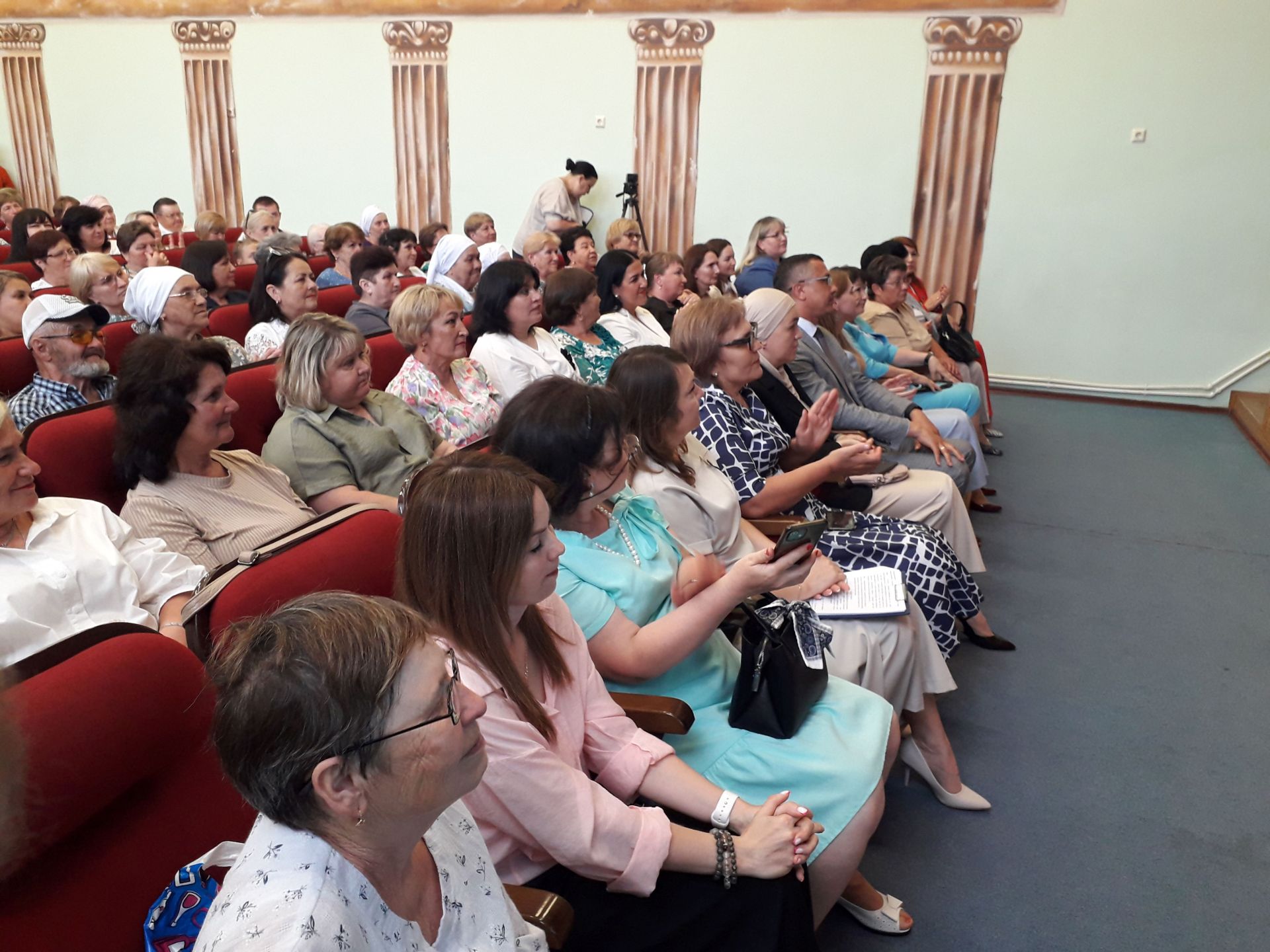 В Пестрецах отметили День социального работника