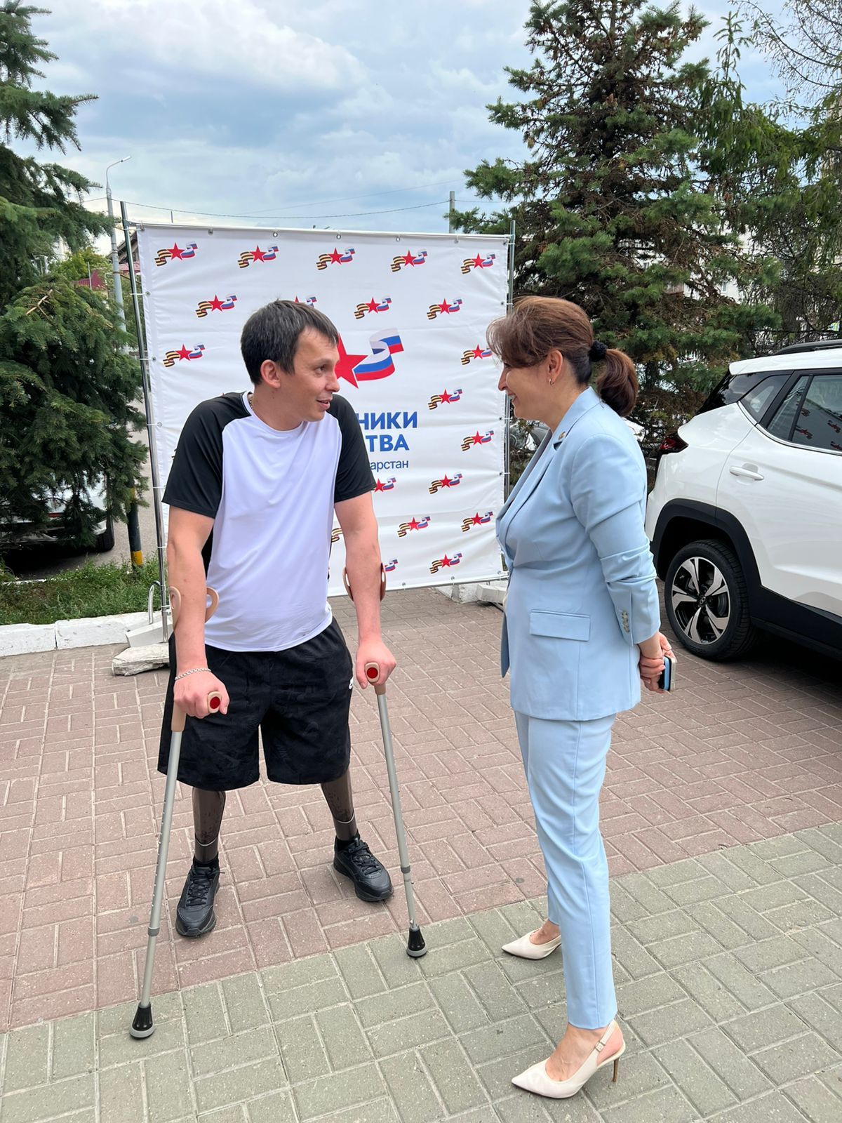 Питрәчтән СВО ветеранына автомобиль тапшырдылар