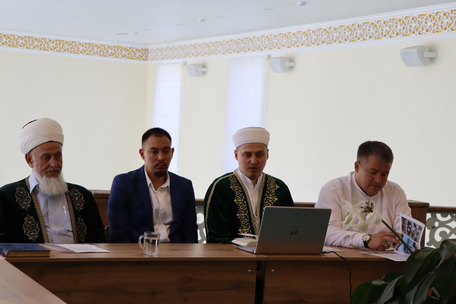 Строительство, помощь и воинские захоронения: что обсуждали на заседании казыята в Пестрецах