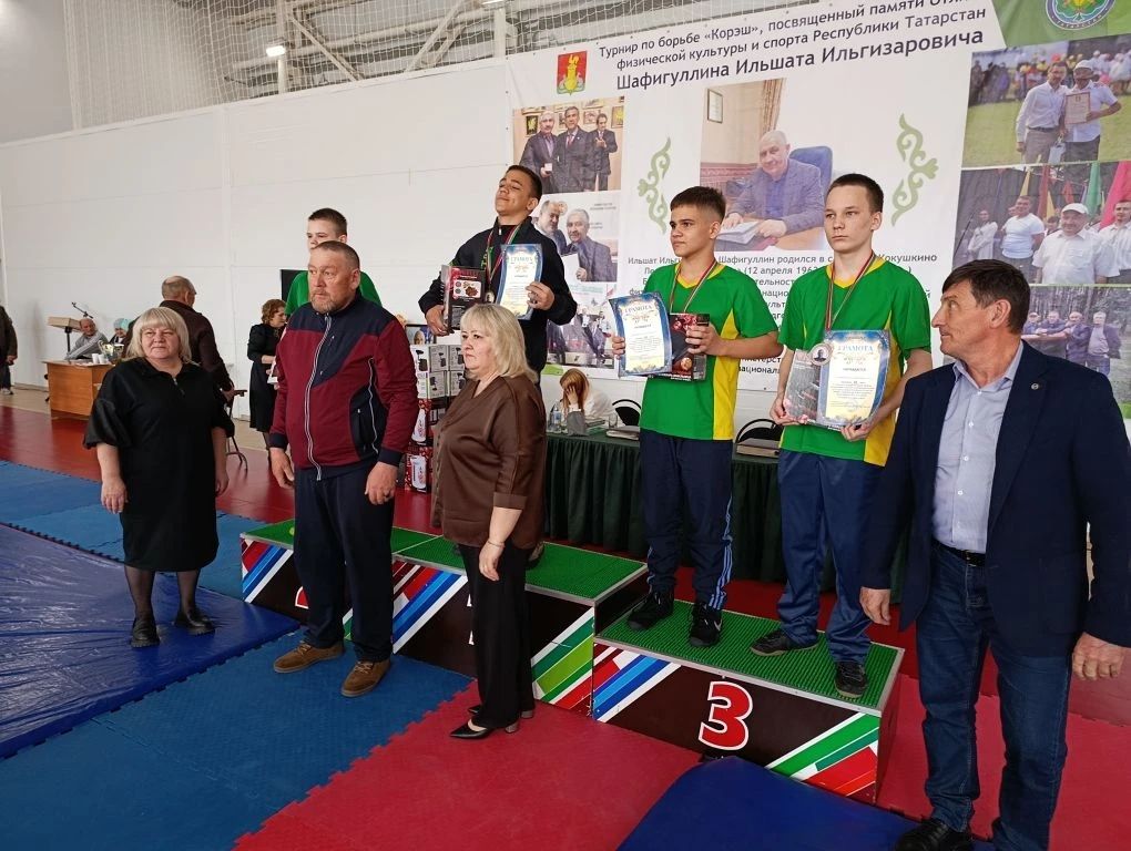 Стали известны победители турнира по национальной борьбе