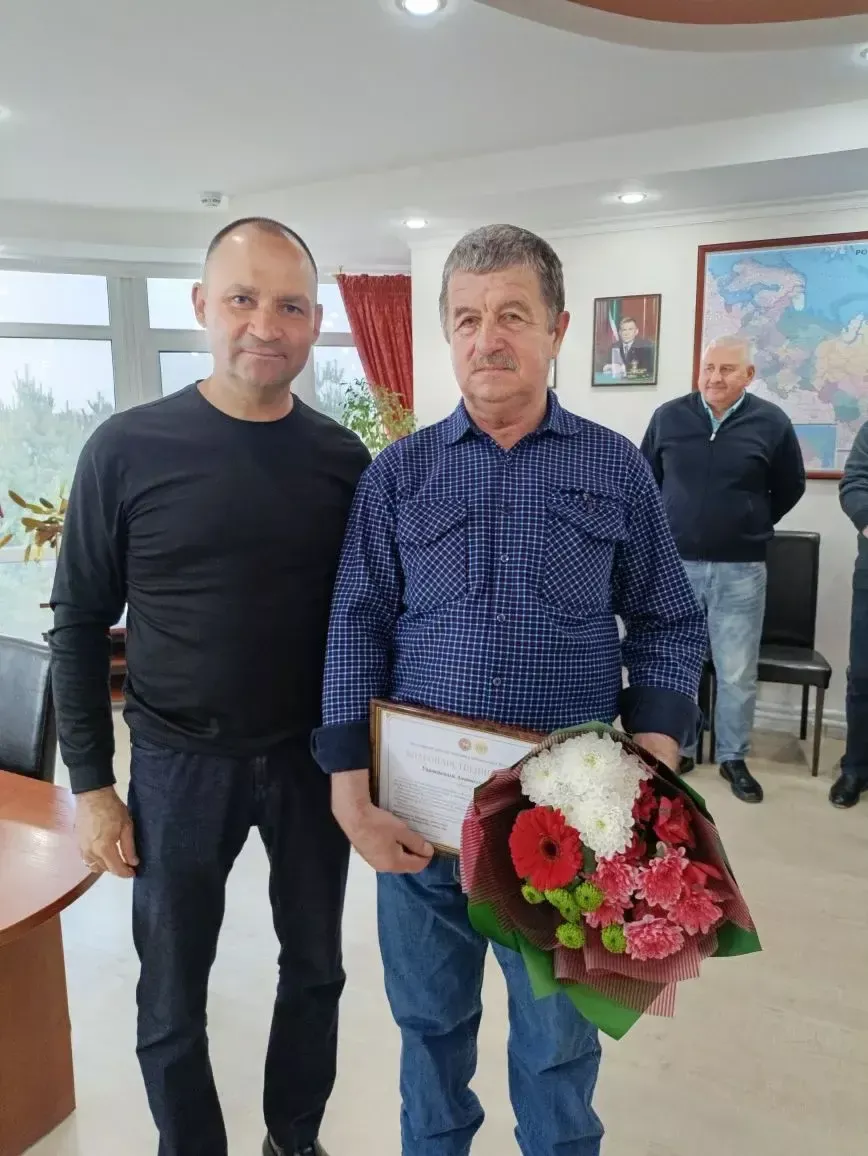Наградили сотрудников предприятия «Ак барс Пестрецы»