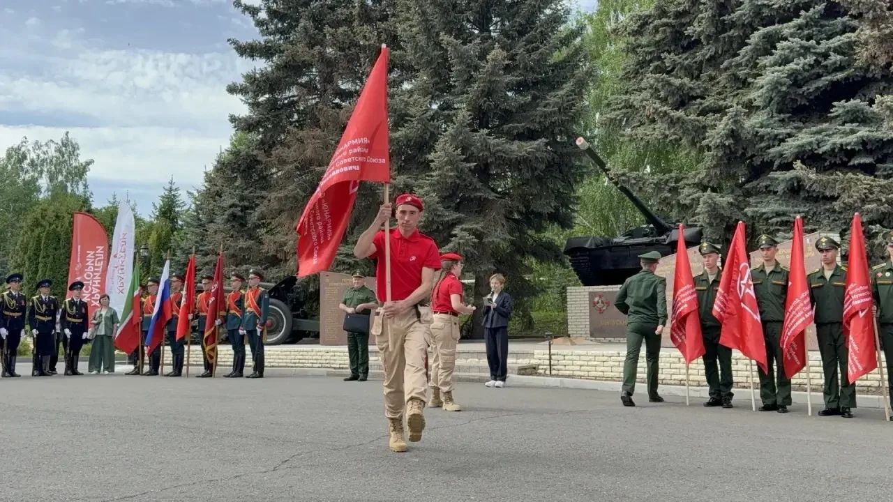 Юнармейцы Пестречинского района получили знамя имени Героя Советского Союза Петра Гаврилова