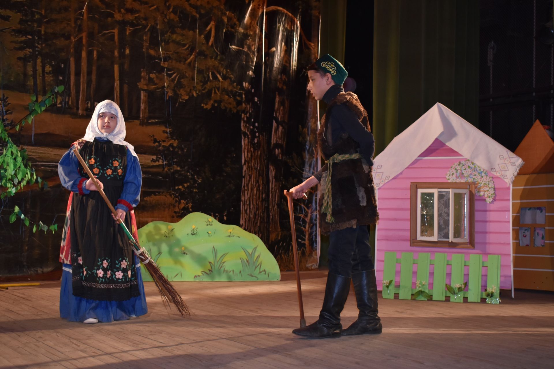 В честь дня рождения великого татарского народного поэта Габдуллы Тукая в Пестречинском районе проходит грандиозный фестиваль