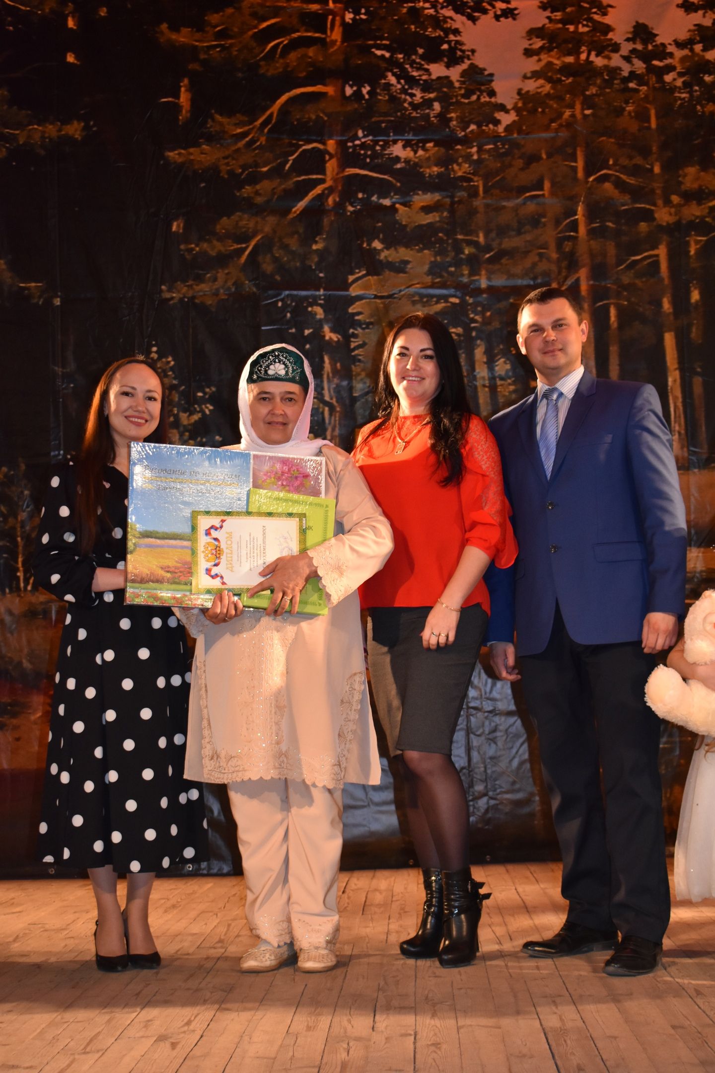 В честь дня рождения великого татарского народного поэта Габдуллы Тукая в Пестречинском районе проходит грандиозный фестиваль