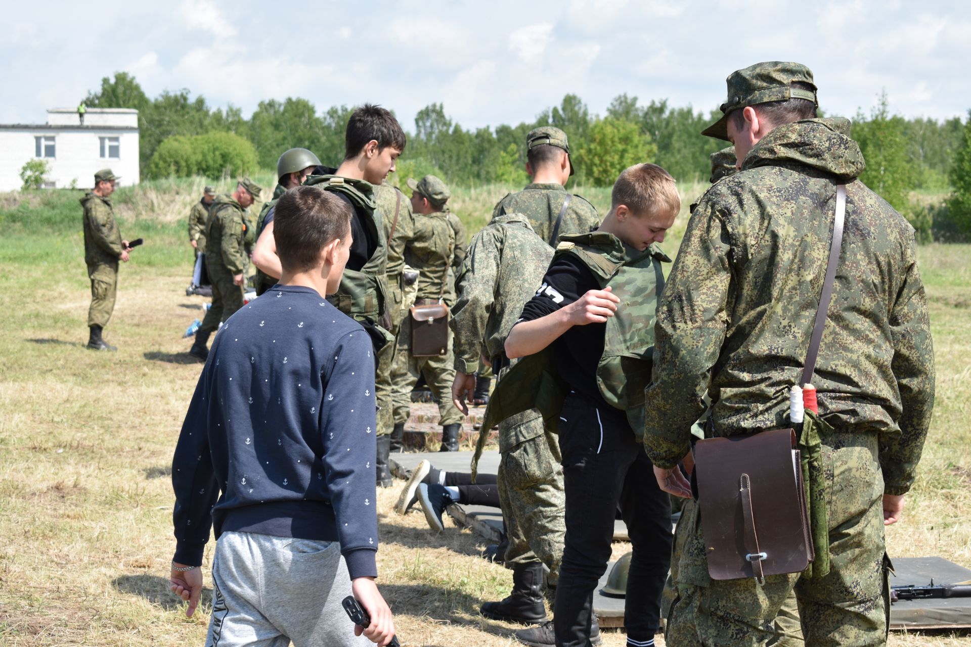 Юноши Пестречинского района прибыли на полигон танкового училища для прохождения боевых учений