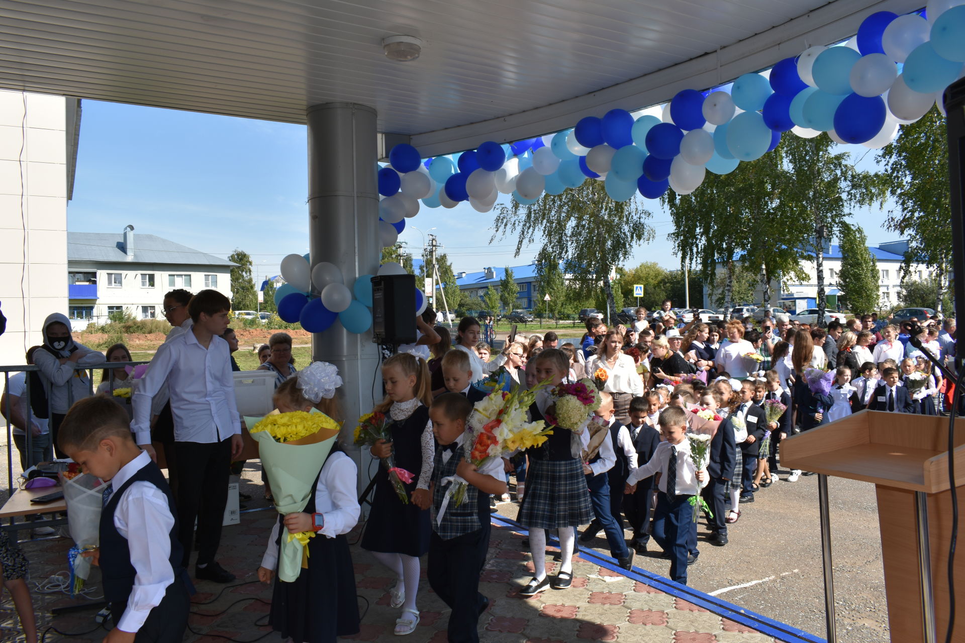 В школах района прошли торжественные линейки ко Дню знаний