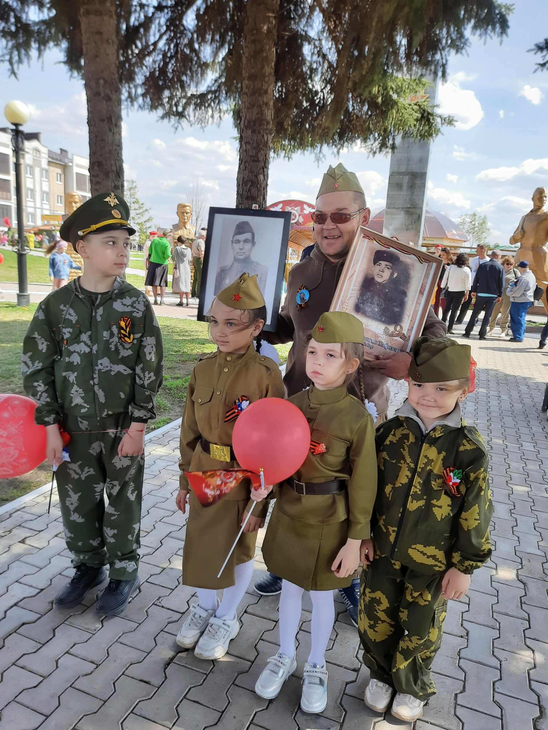 В Пестрецах прошел праздничный парад ко Дню Победы