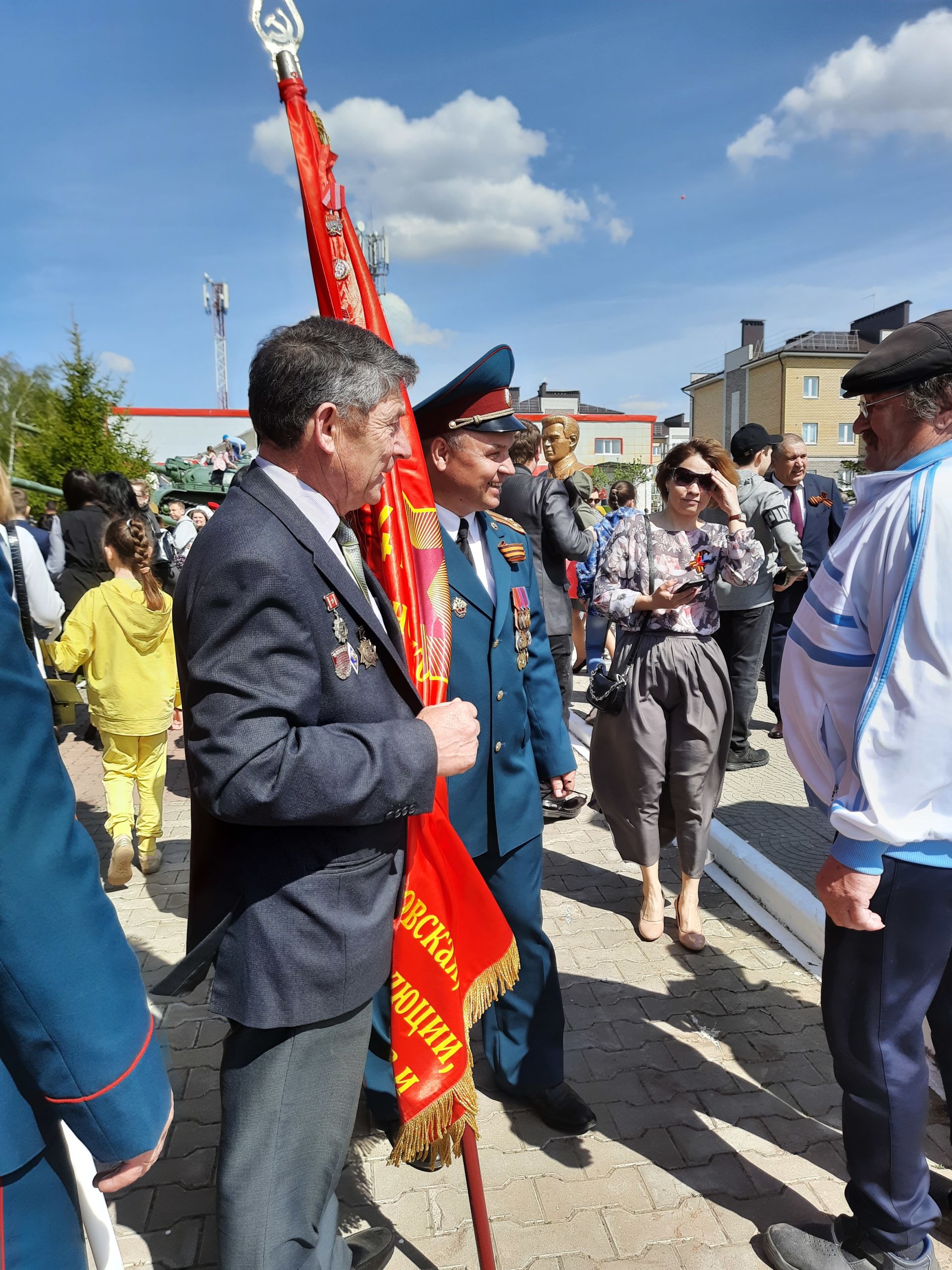 В Пестрецах прошел праздничный парад ко Дню Победы