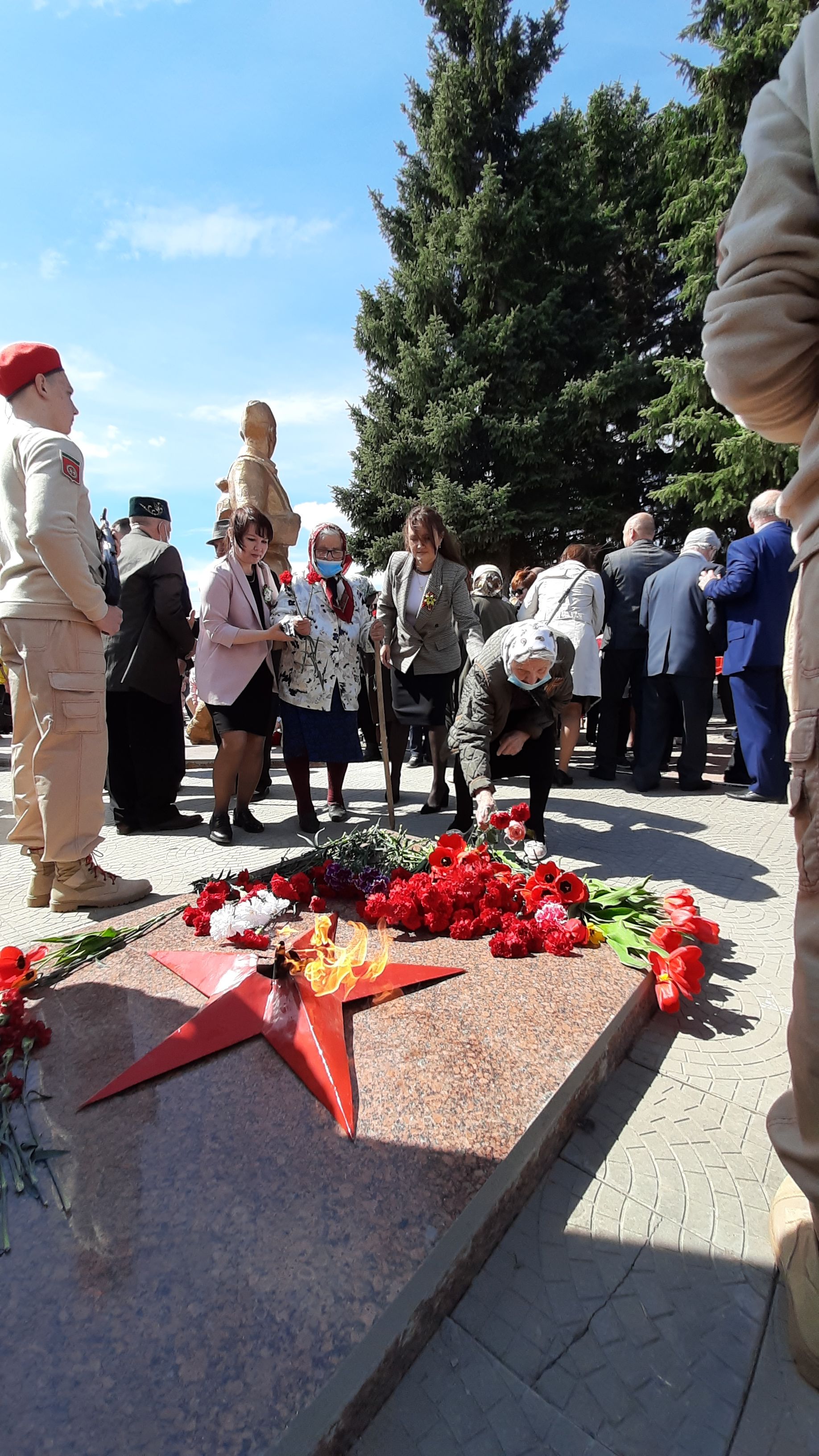 В Пестрецах прошел праздничный парад ко Дню Победы