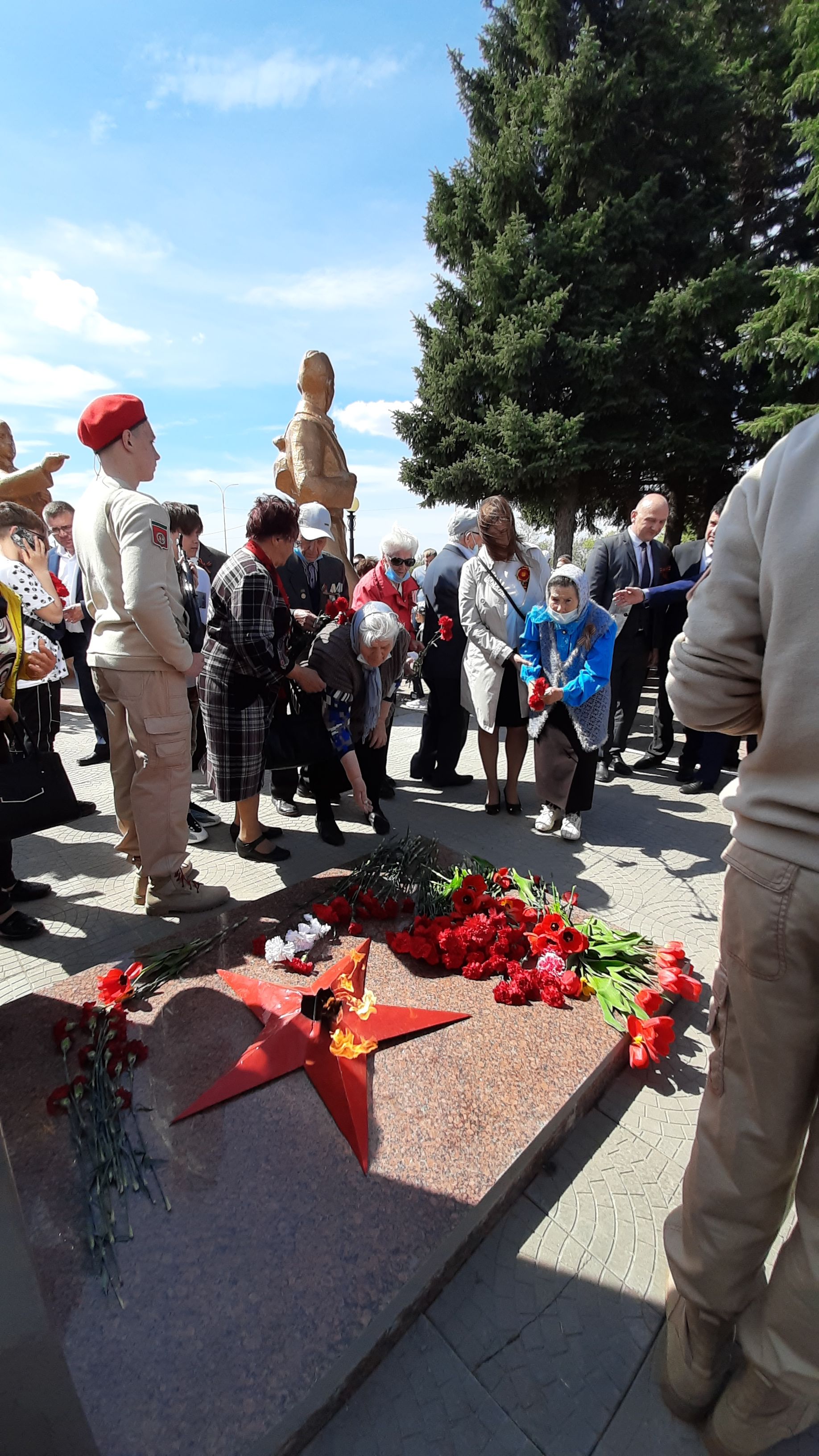 В Пестрецах прошел праздничный парад ко Дню Победы