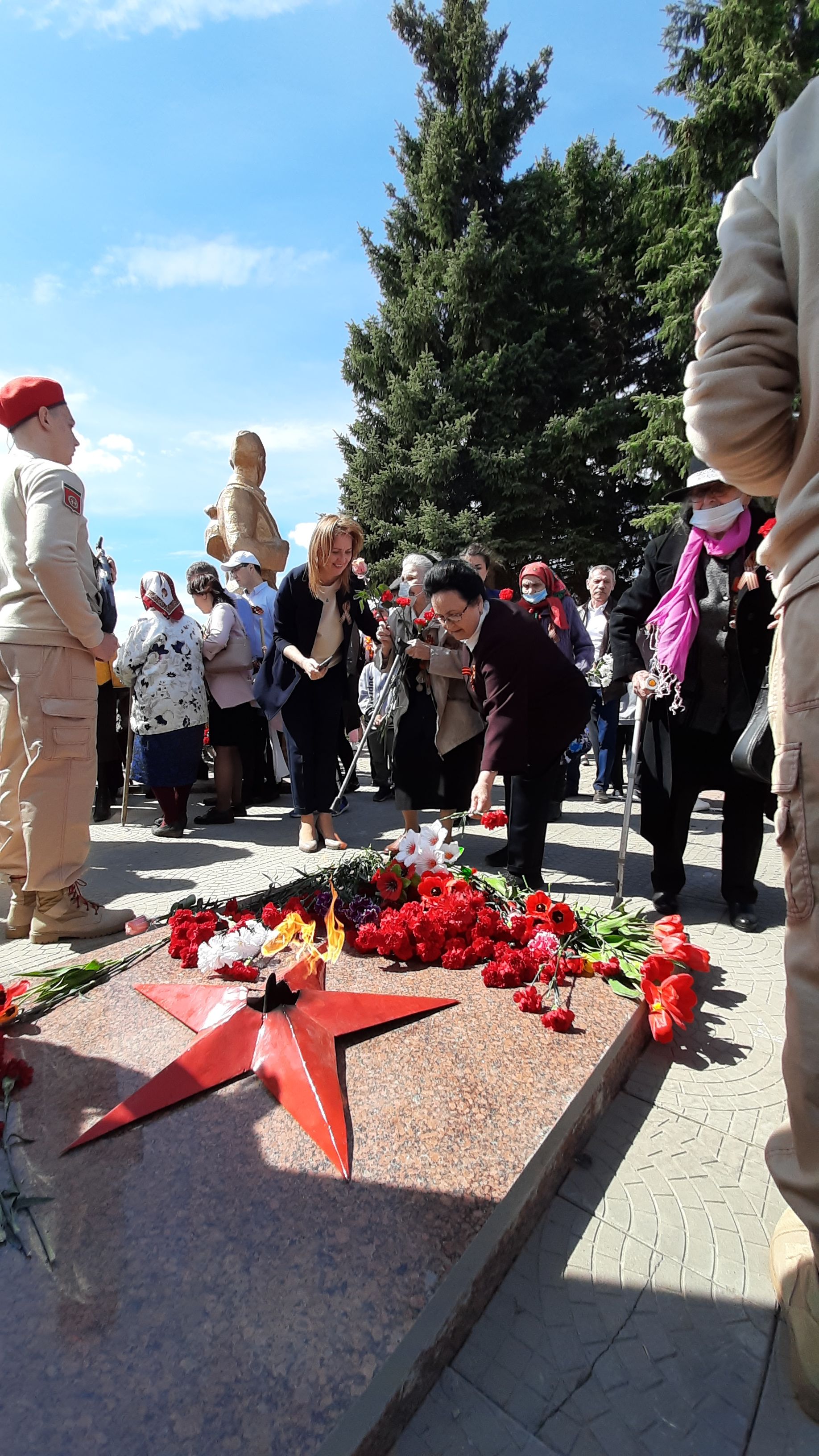 В Пестрецах прошел праздничный парад ко Дню Победы