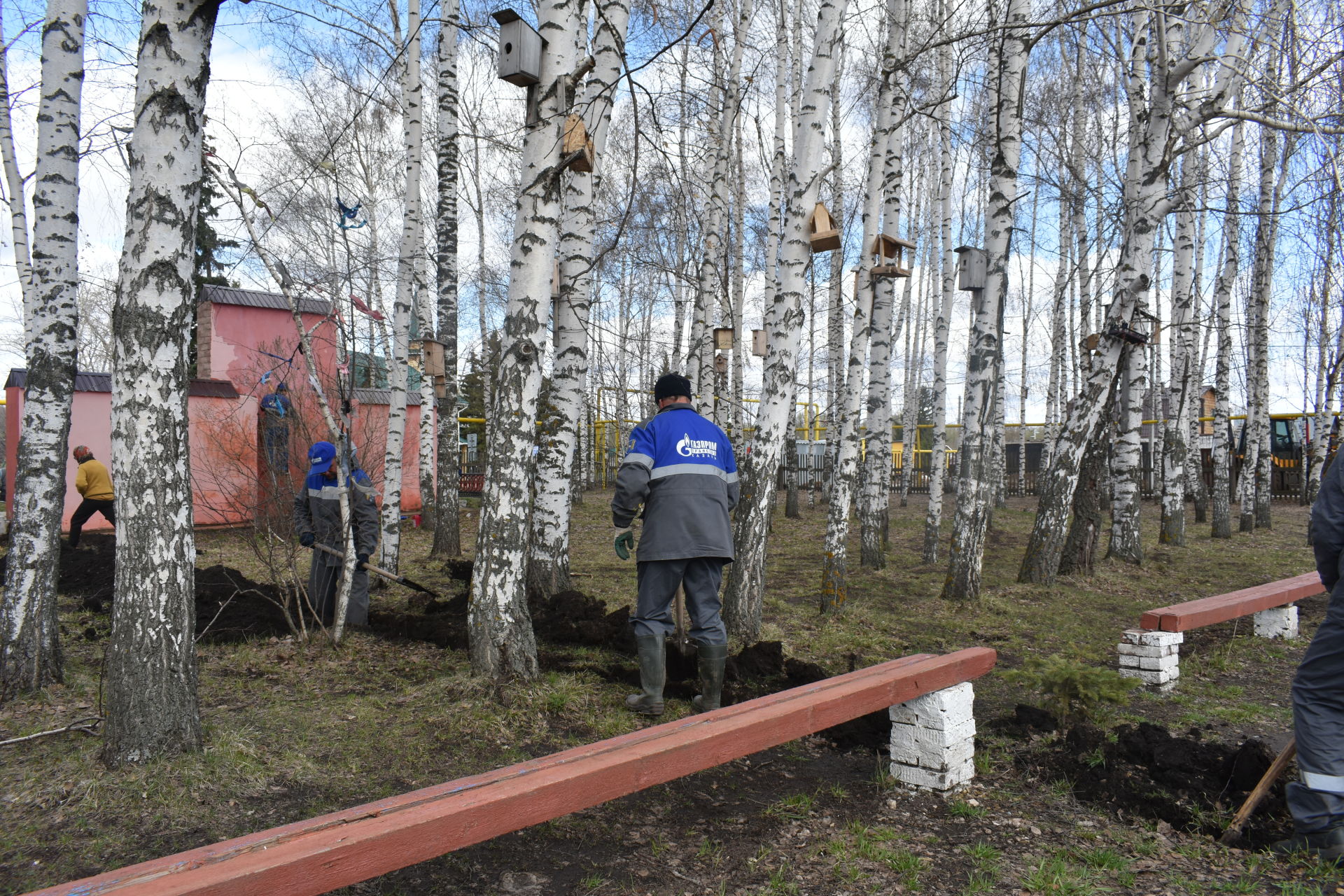 В селе Богородское проводят реконструкцию памятника павшим в Великой Отечественной войне на средства благотворителей