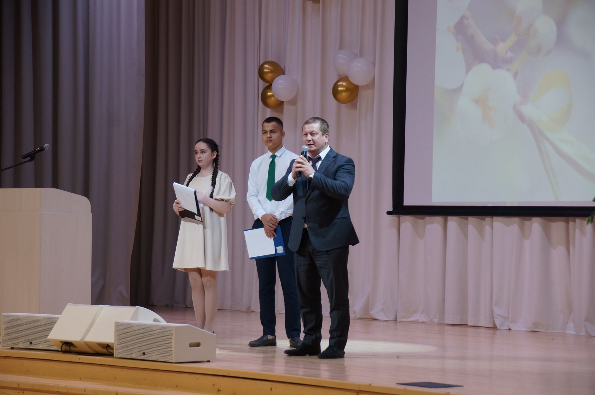 Цареводагы «Прогресс» лицеенда соңгы кыңгырау